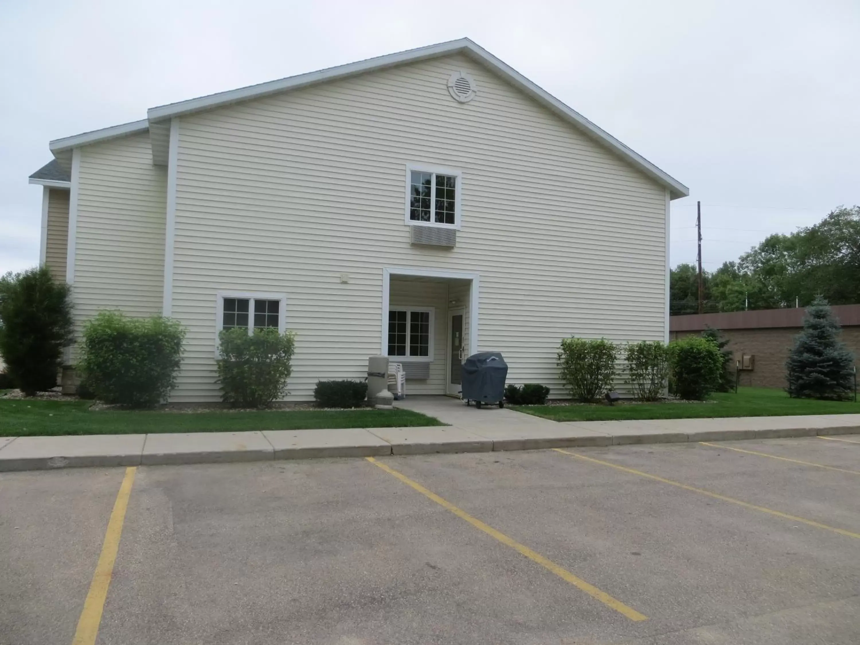 Property building in Cobblestone Inn & Suites - Brillion Property building in Cobblestone Inn & Suites - Brillion