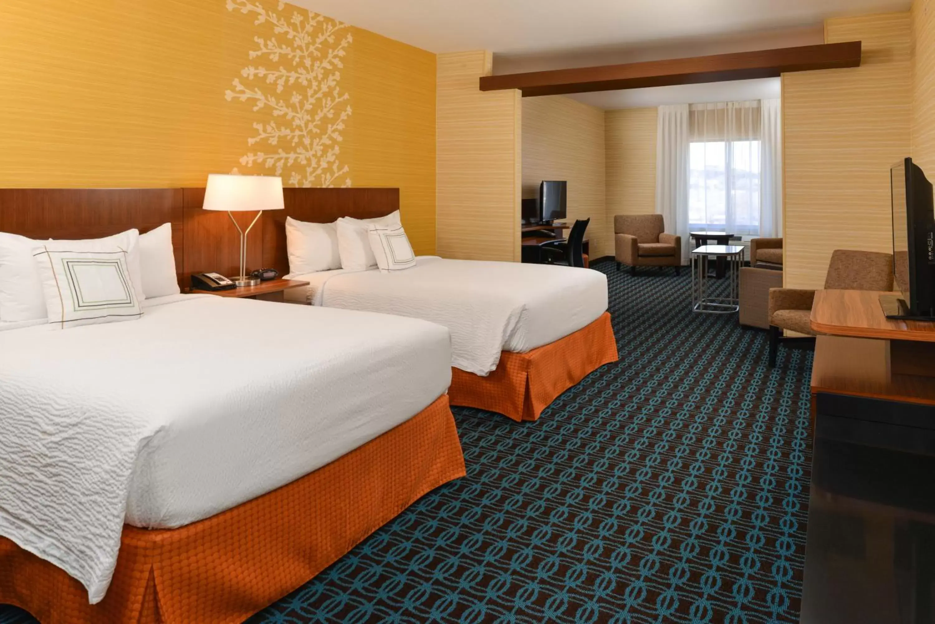 Bed in Fairfield Inn & Suites by Marriott Gallup