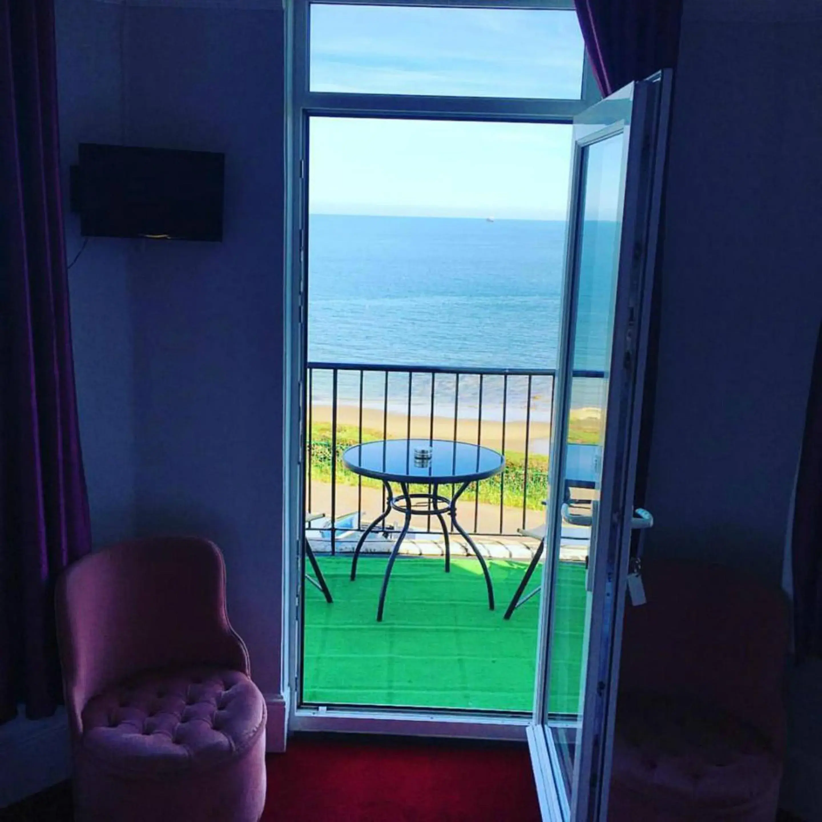 Balcony/Terrace, Sea View in Harrow Lodge Hotel