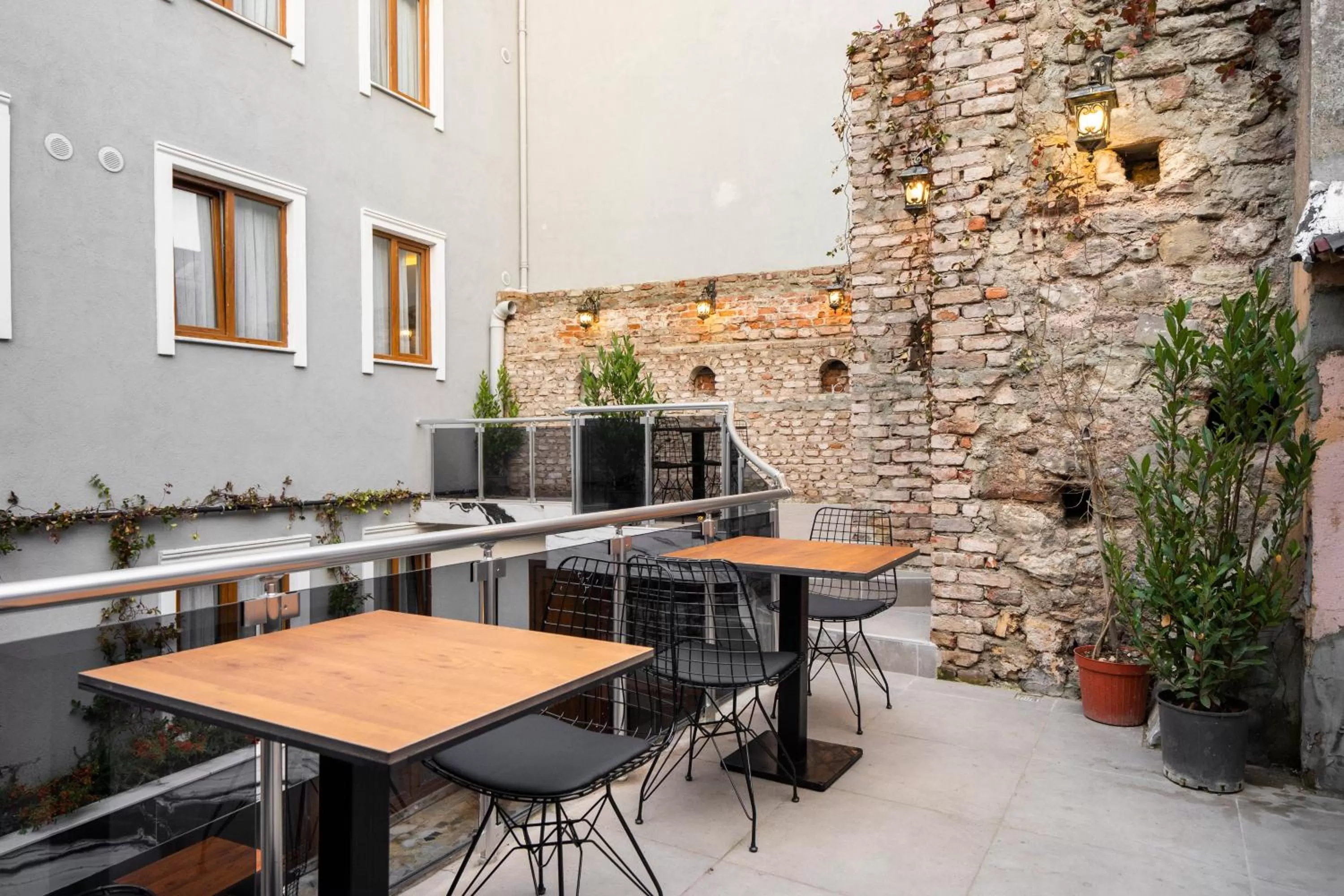 Patio in Castillo Rojo Hotel Istanbul