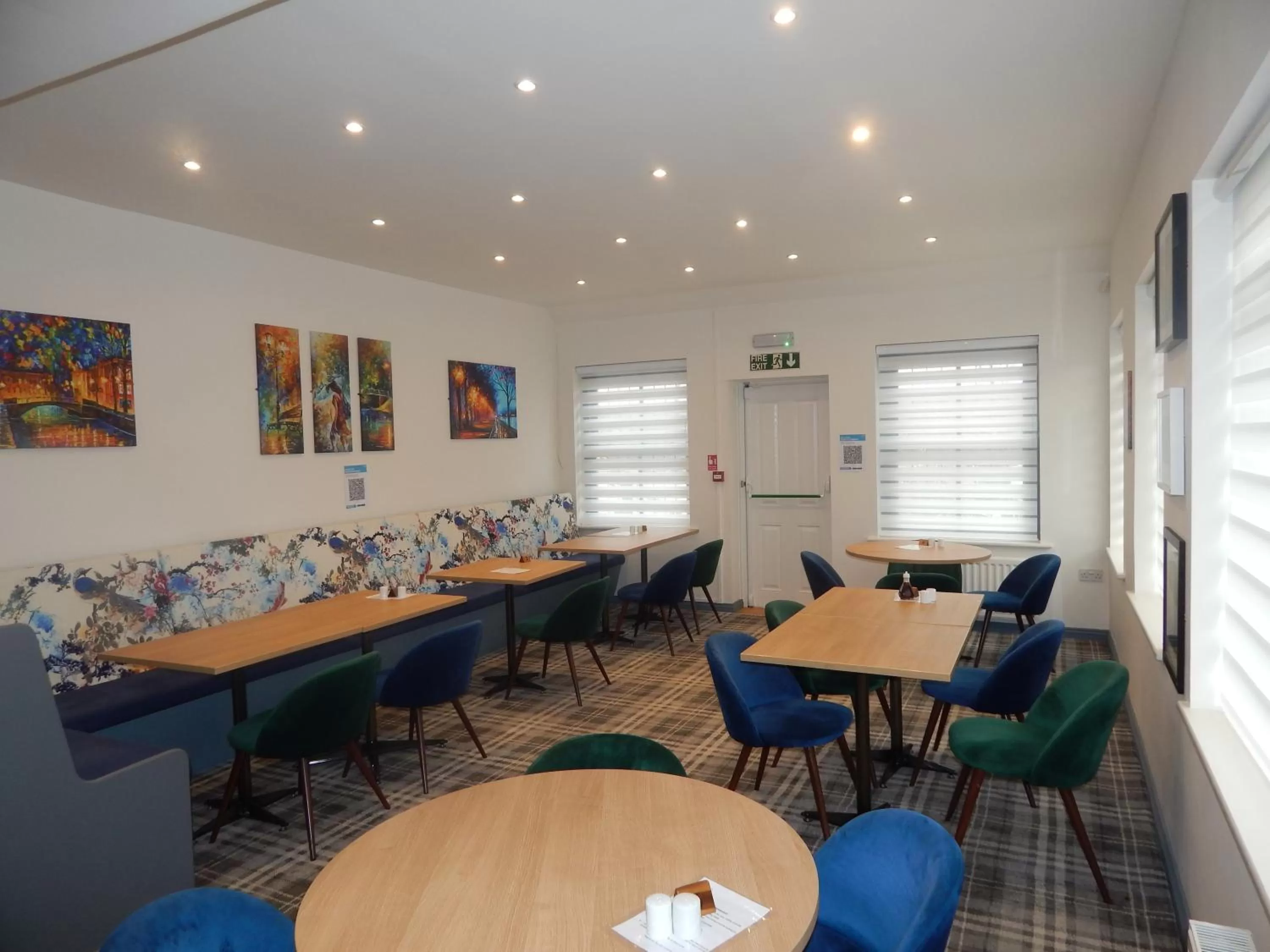 Restaurant/places to eat in The Saxon Inn