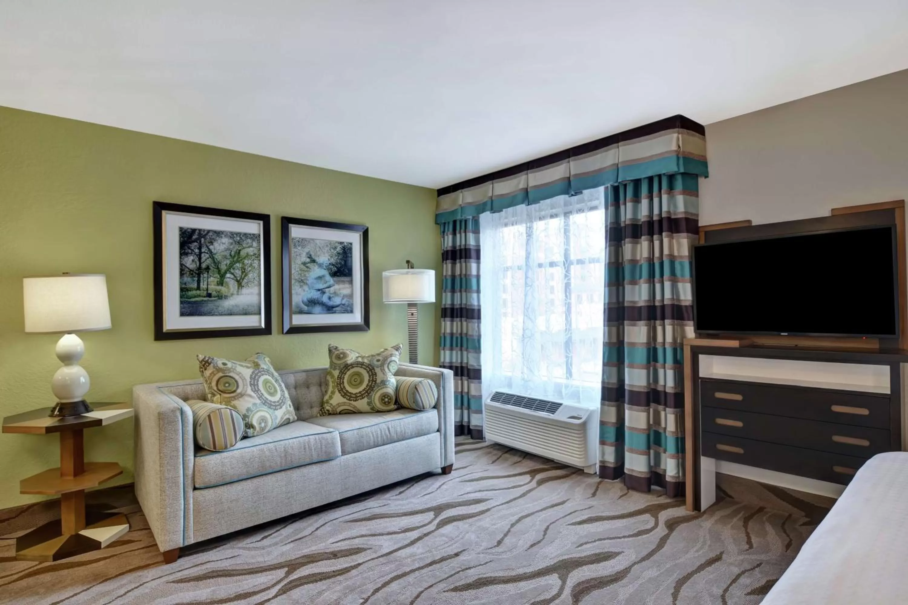 Bedroom in Homewood Suites By Hilton Savannah Airport