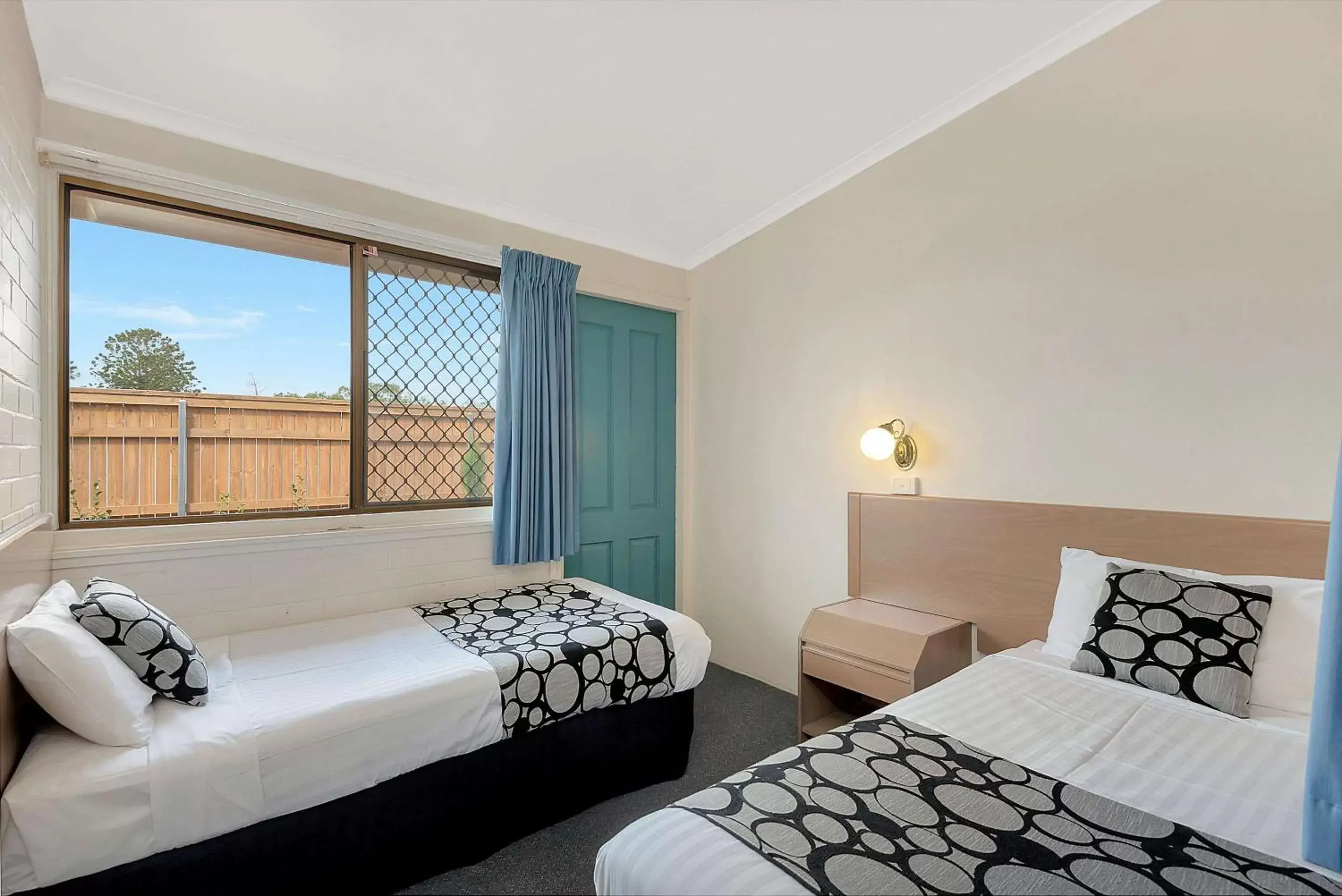 Photo of the whole room, Bed in Toowoomba Motel & Events Centre