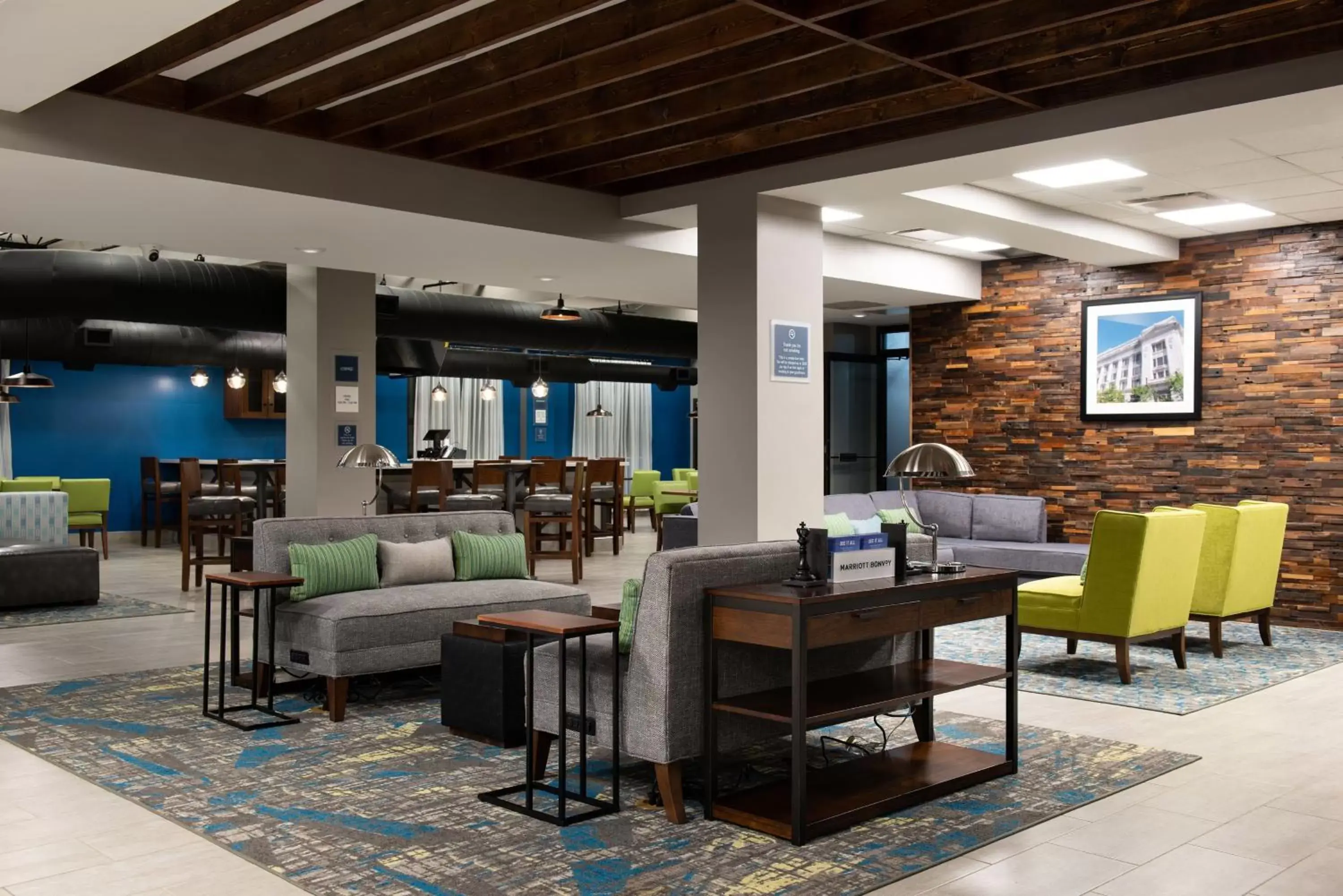 Lobby or reception, Restaurant/Places to Eat in Four Points by Sheraton Omaha Midtown