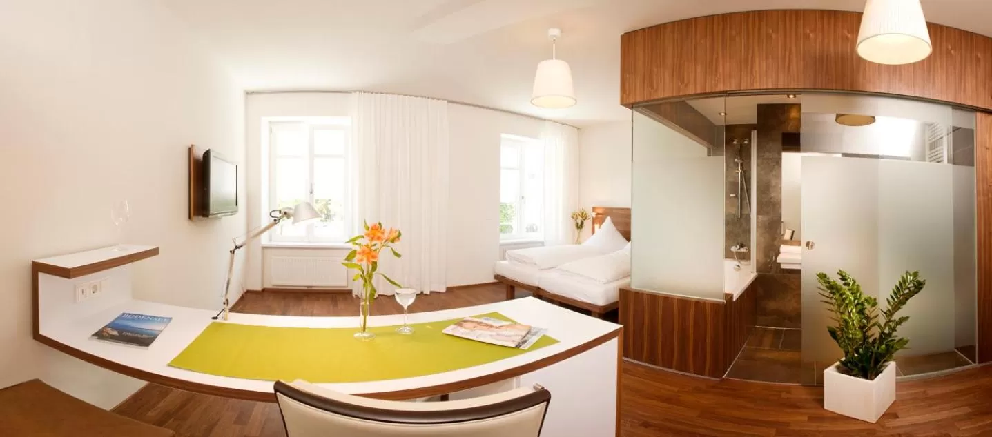 Photo of the whole room in Hotel Constantia