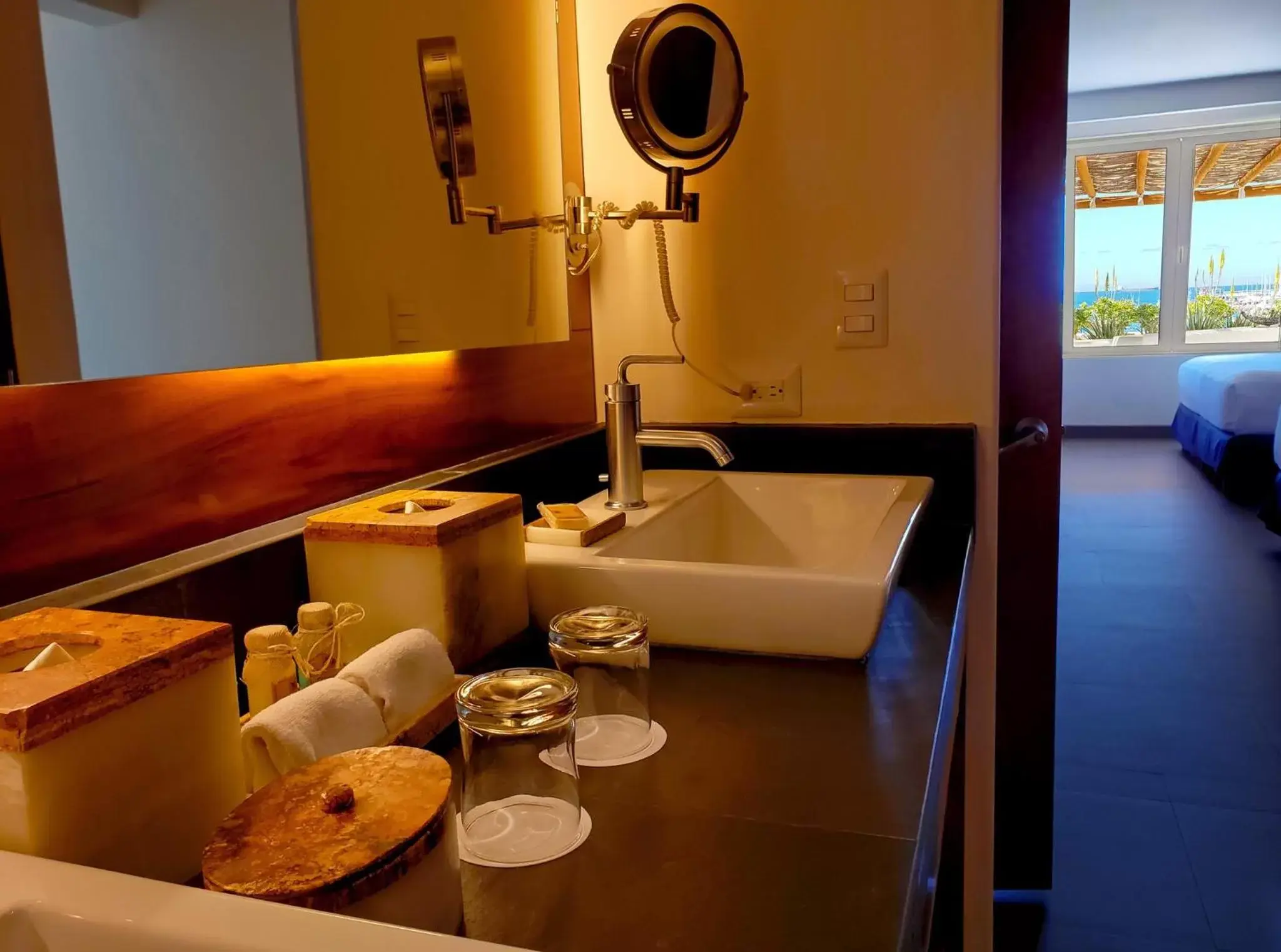 Bedroom, Kitchen/Kitchenette in Costa Baja Resort & Spa
