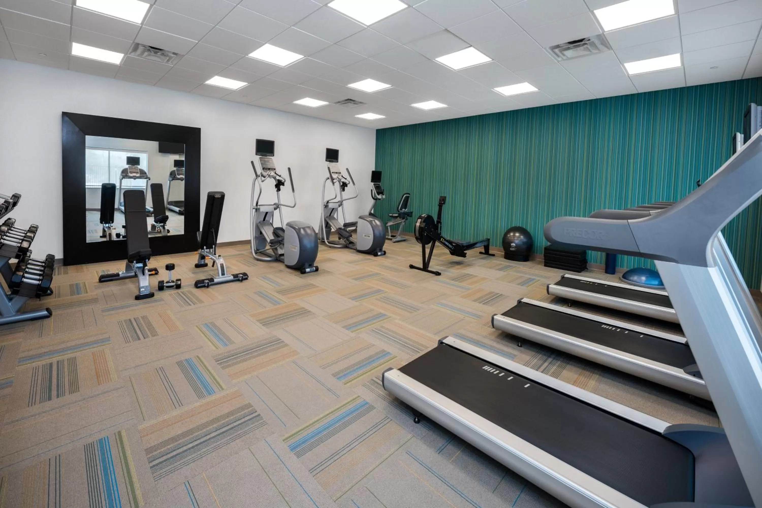 Fitness centre/facilities in Holiday Inn Express & Suites Bryan - College Station by IHG