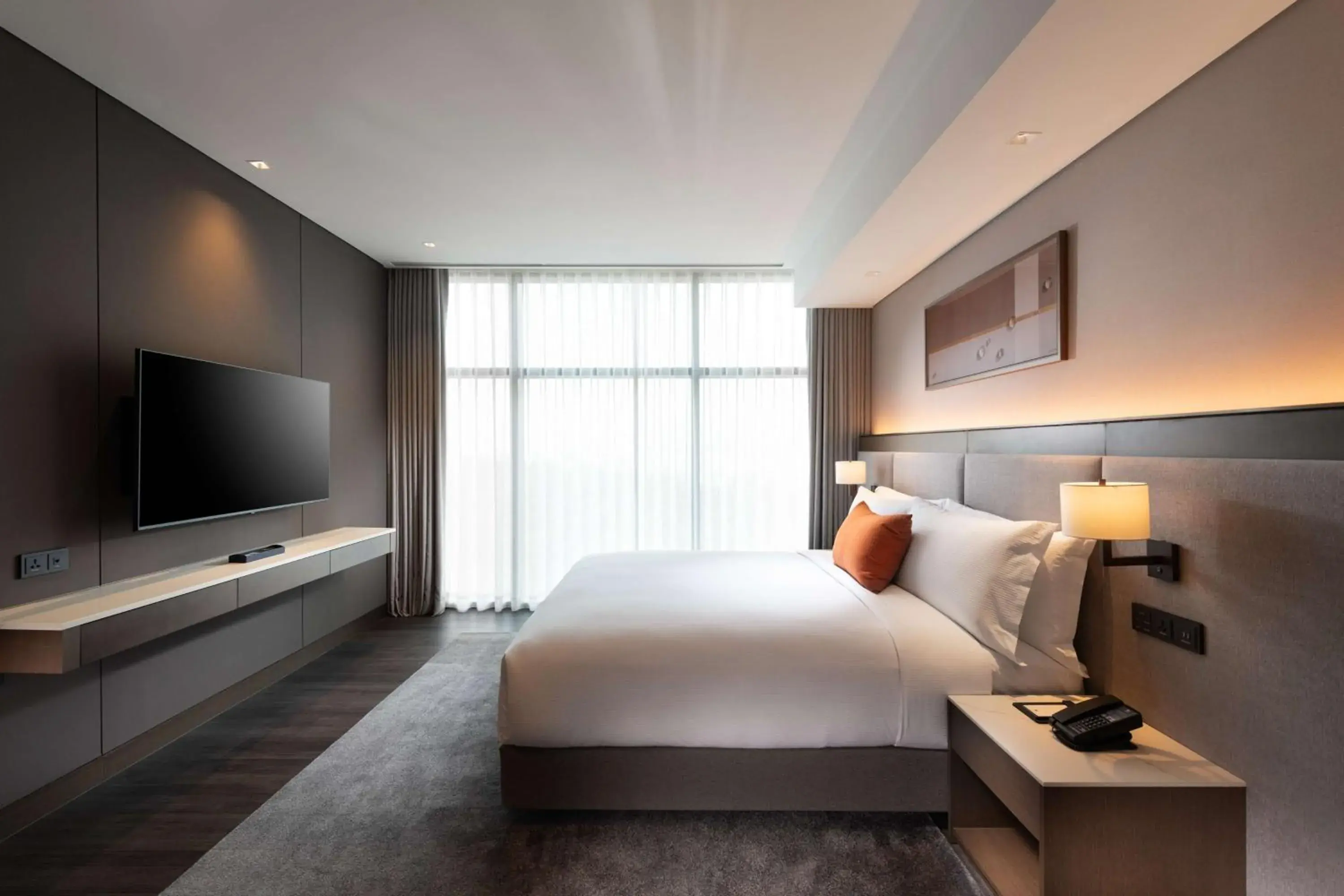 Bed in DoubleTree By Hilton Seoul Pangyo Residences