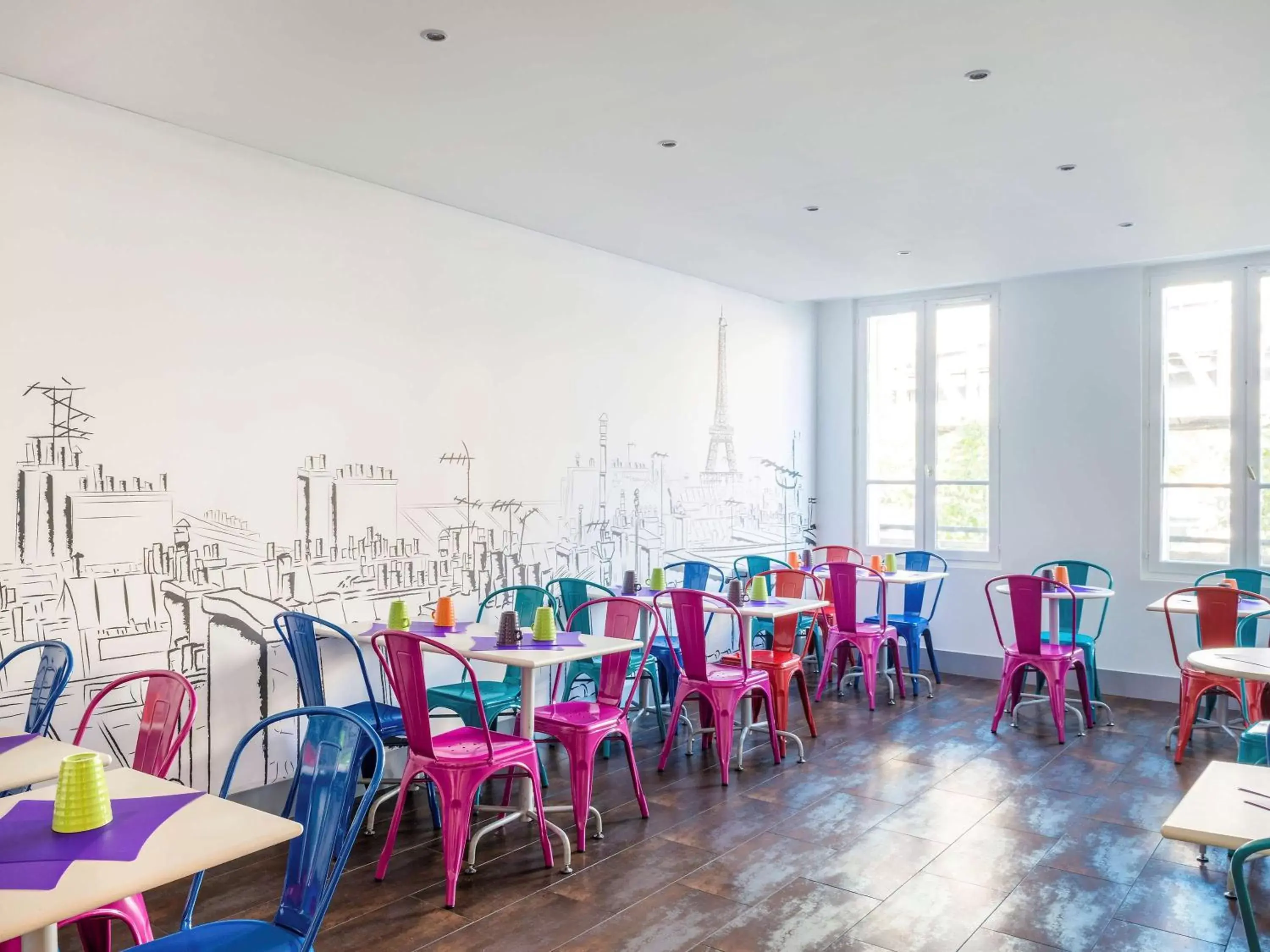 Restaurant/Places to Eat in ibis Styles Paris Eiffel Cambronne