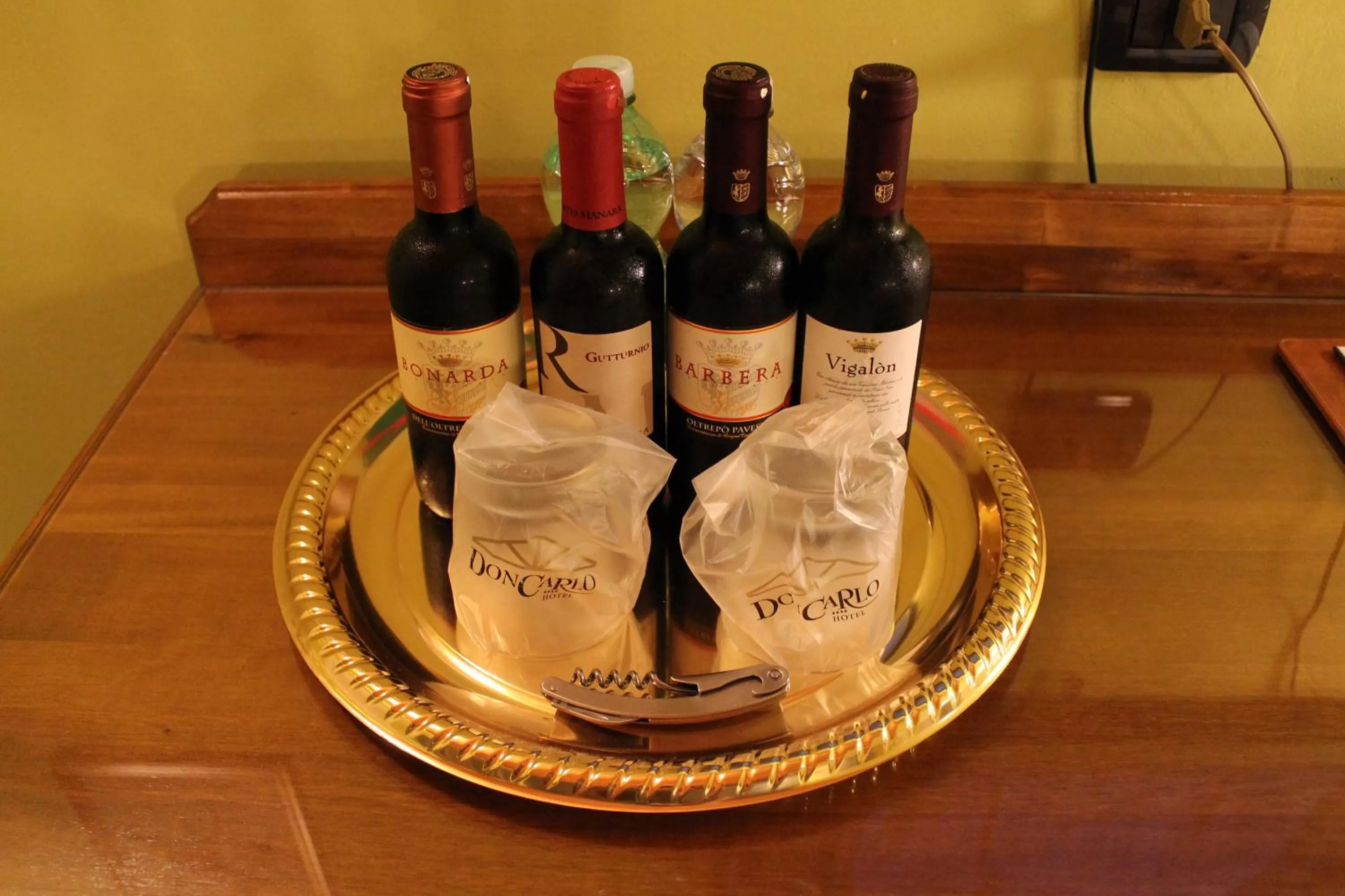 Alcoholic drinks in Hotel Don Carlo