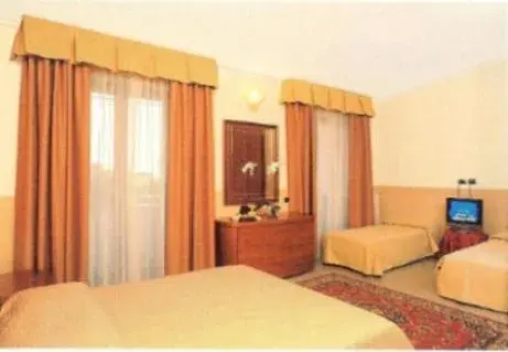Photo of the whole room, Bed in Hotel Ai Sette Nani