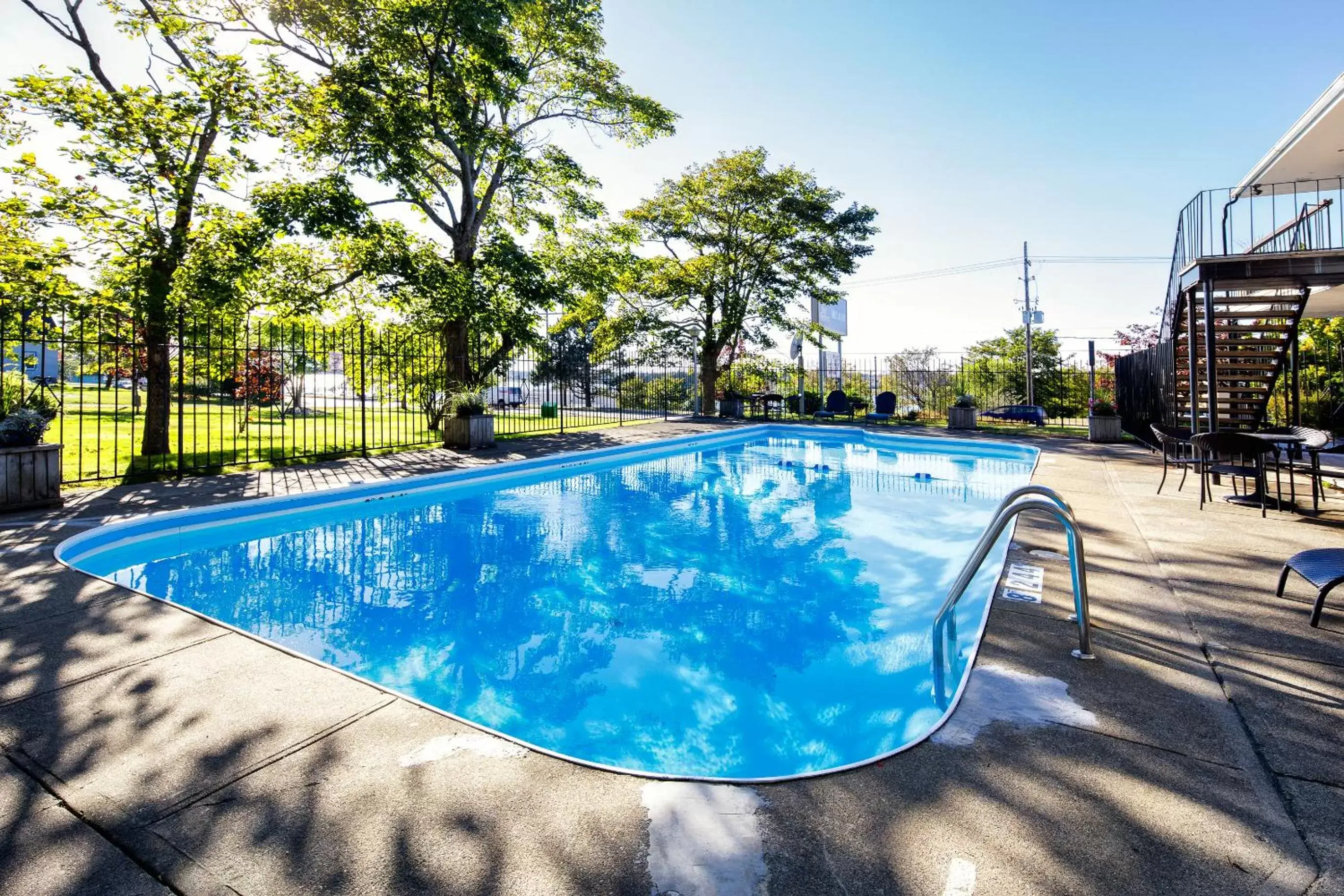 Day, Swimming Pool in Best Western Mermaid