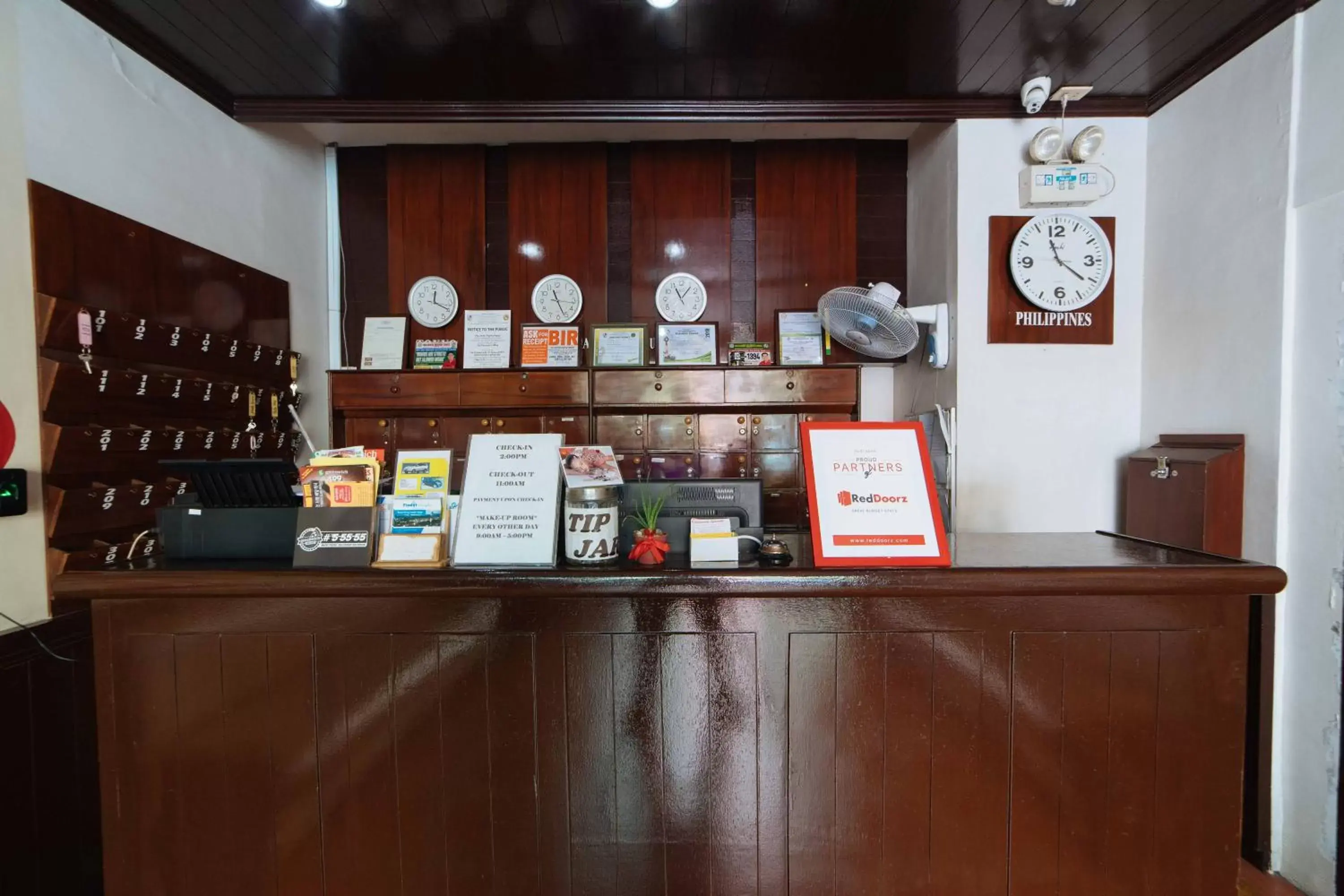 Lobby or reception, Lobby/Reception in RedDoorz near Walking Street Angeles City