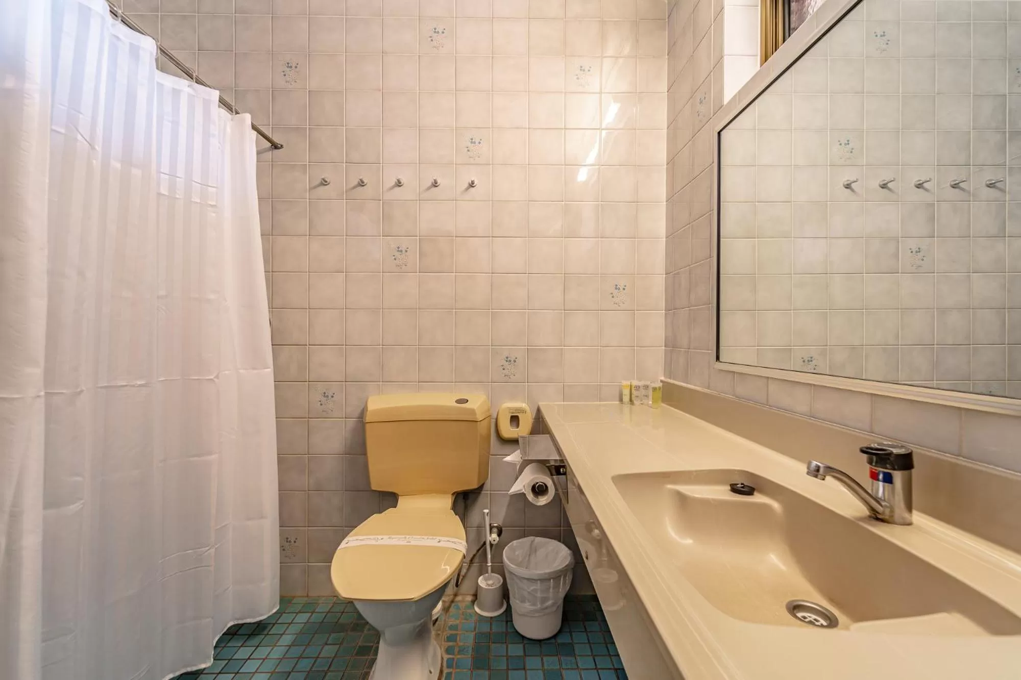 Property building in Carnarvon Motel