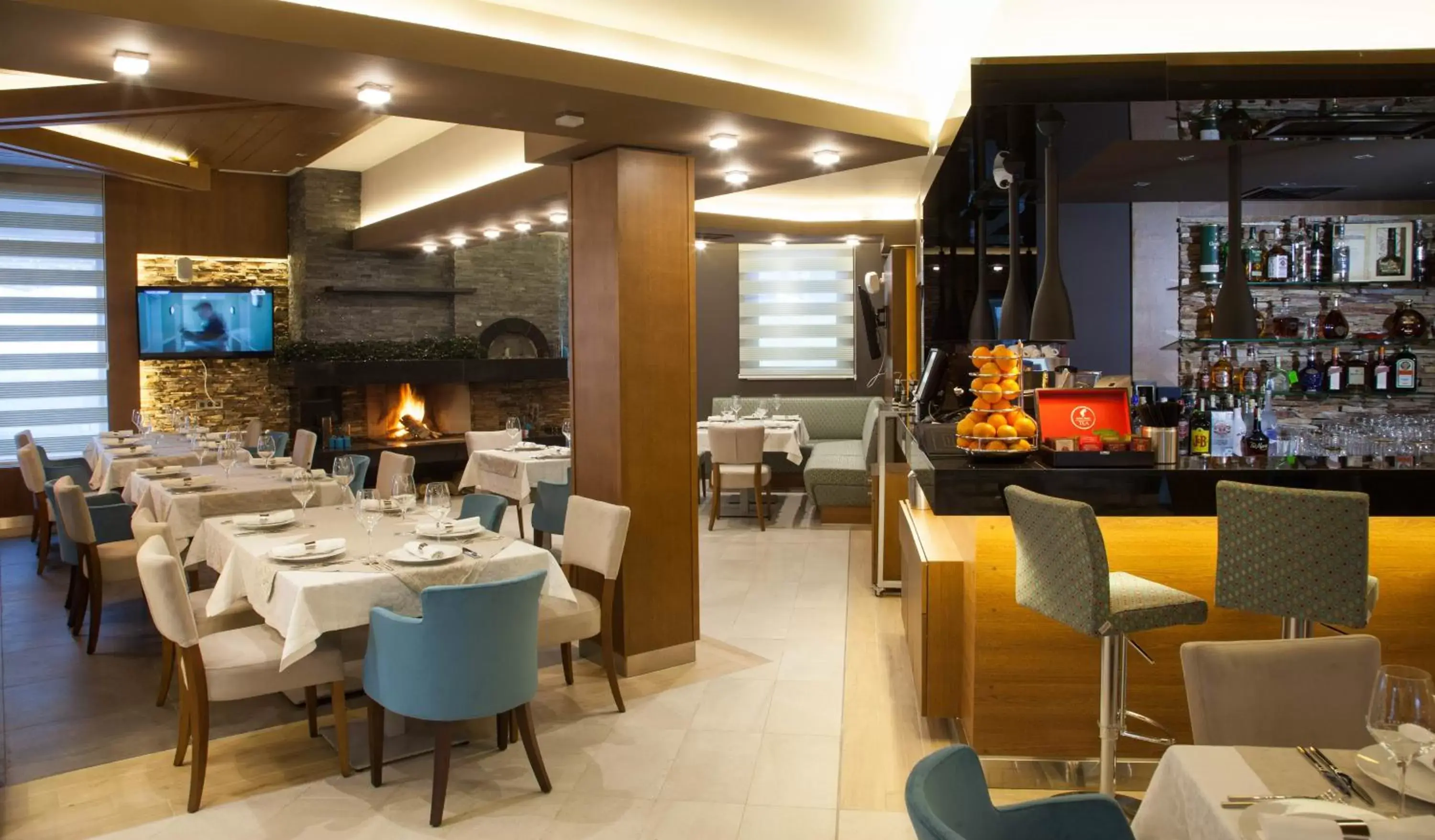 Restaurant/Places to Eat in Amira Boutique Hotel