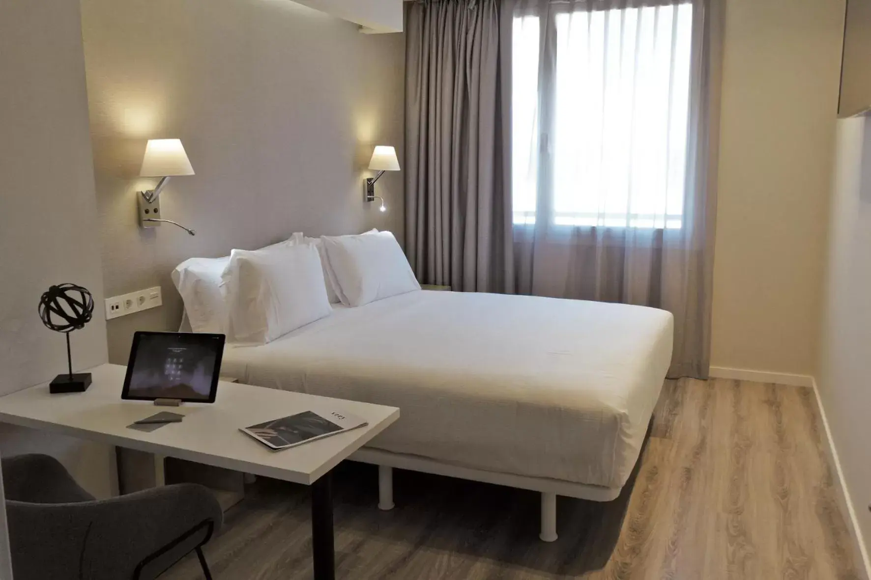 Bed in Bilbao City Center by abba Suites