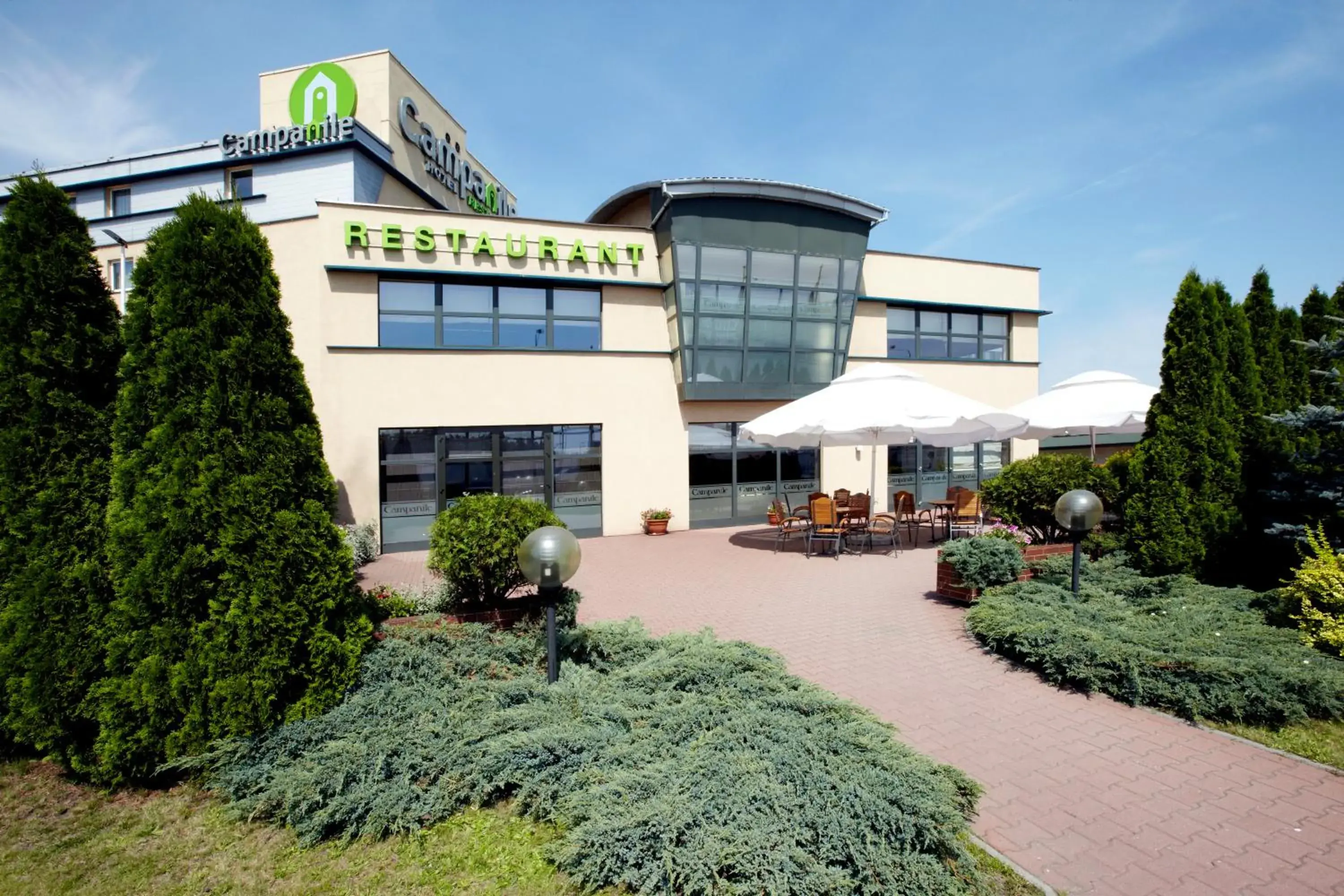 Facade/entrance in Campanile Katowice Facade/entrance in Campanile Katowice