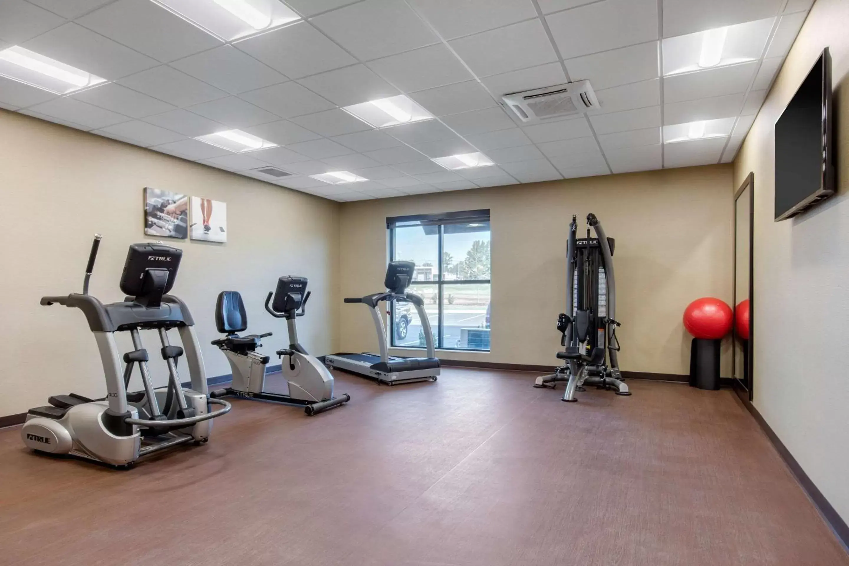 Fitness centre/facilities, Fitness Center/Facilities in Comfort Inn & Suites at CrossPlex Village