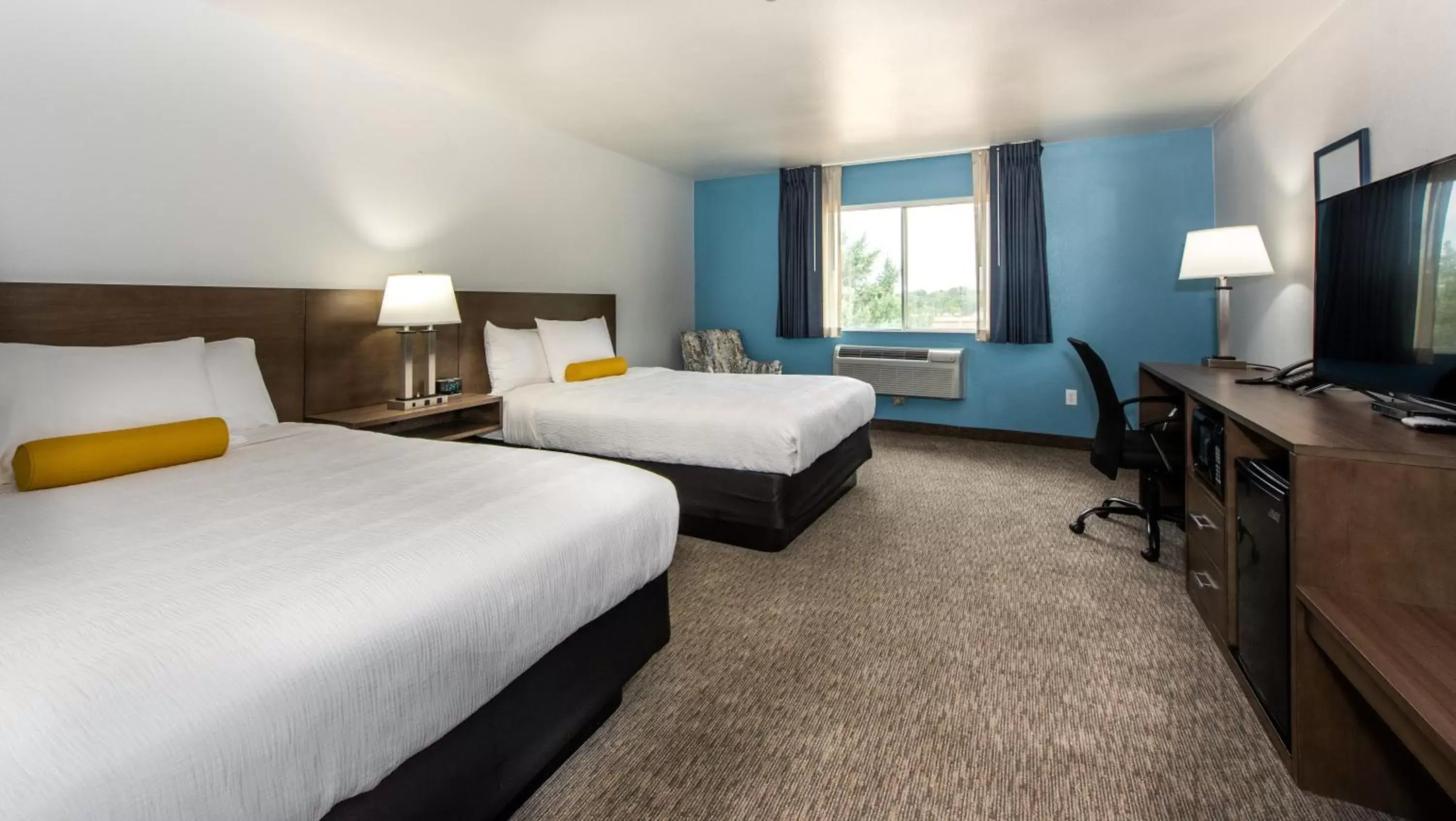 Queen Room with Two Queen Beds - Non-Smoking in Hotel Pommier Indianola Queen Room with Two Queen Beds - Non-Smoking in Hotel Pommier Indianola