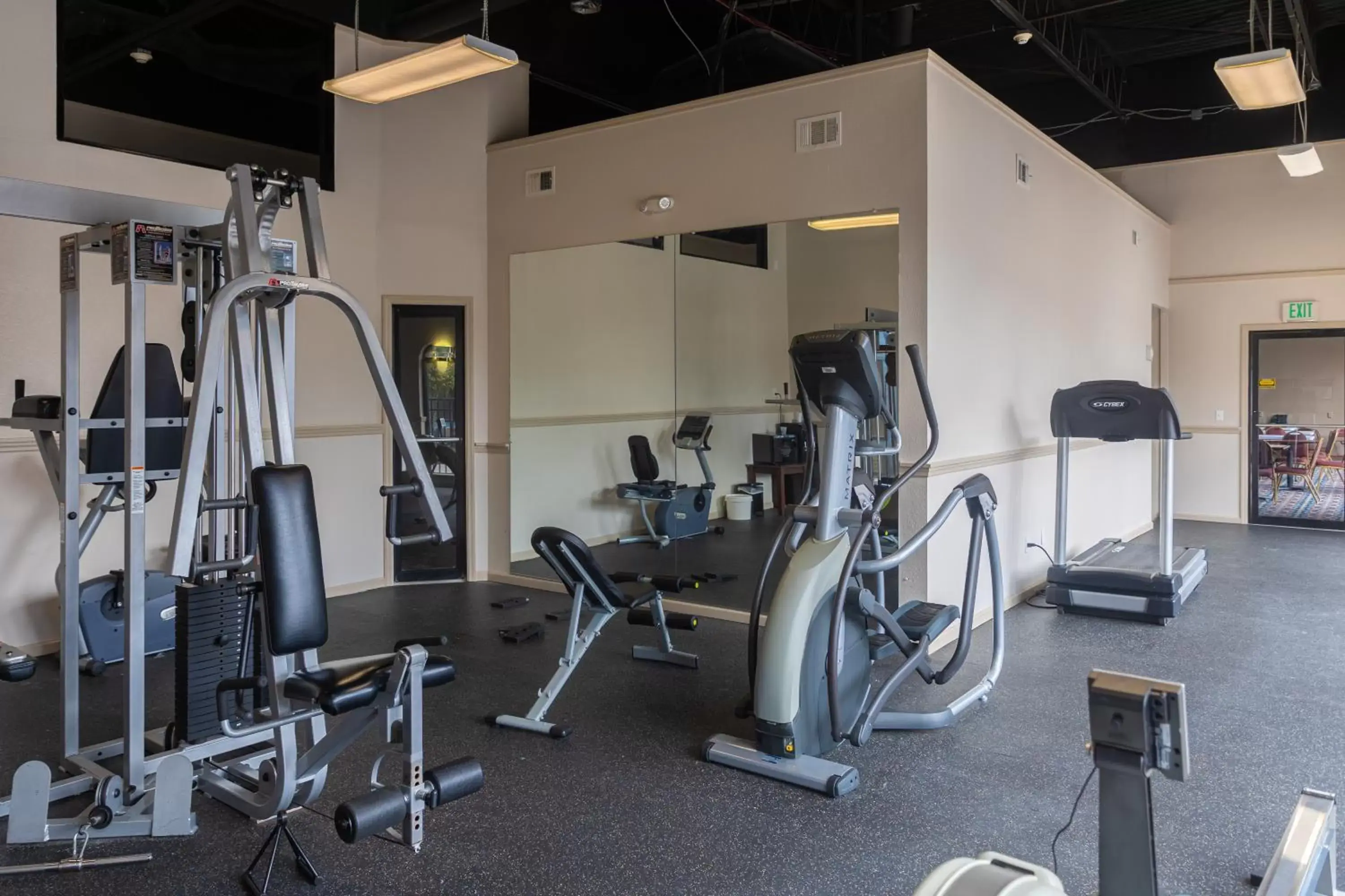 Property building, Fitness Center/Facilities in Cottonwood Suites Savannah Hotel & Conference Center