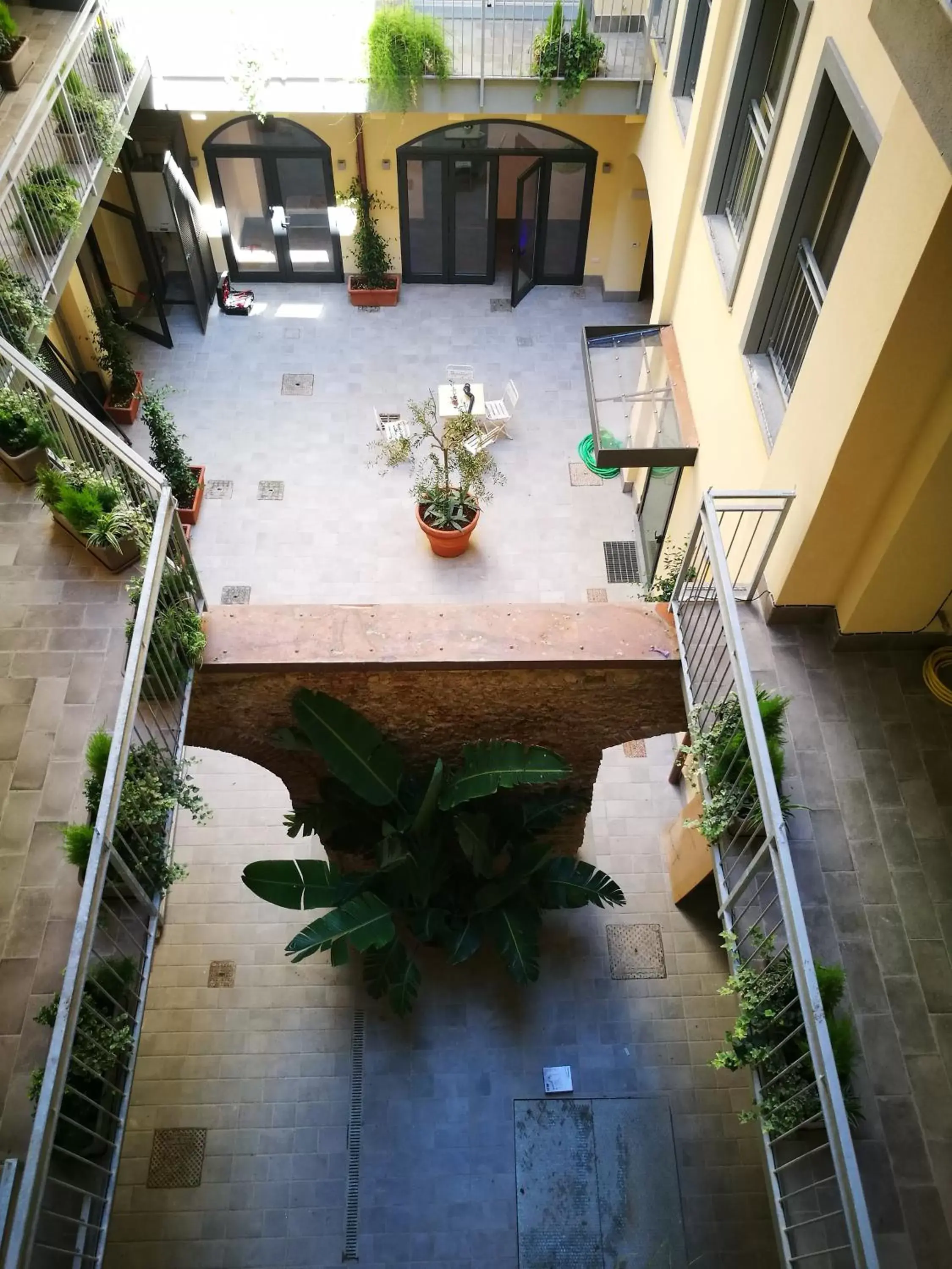 Inner courtyard view in Agave in Città