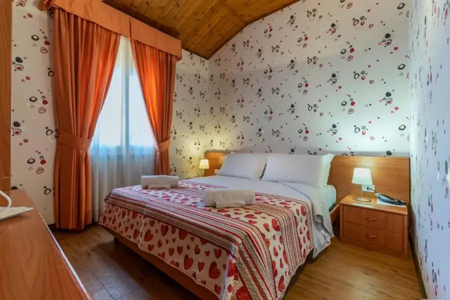 Bedroom, Bed in Hotel Donatello