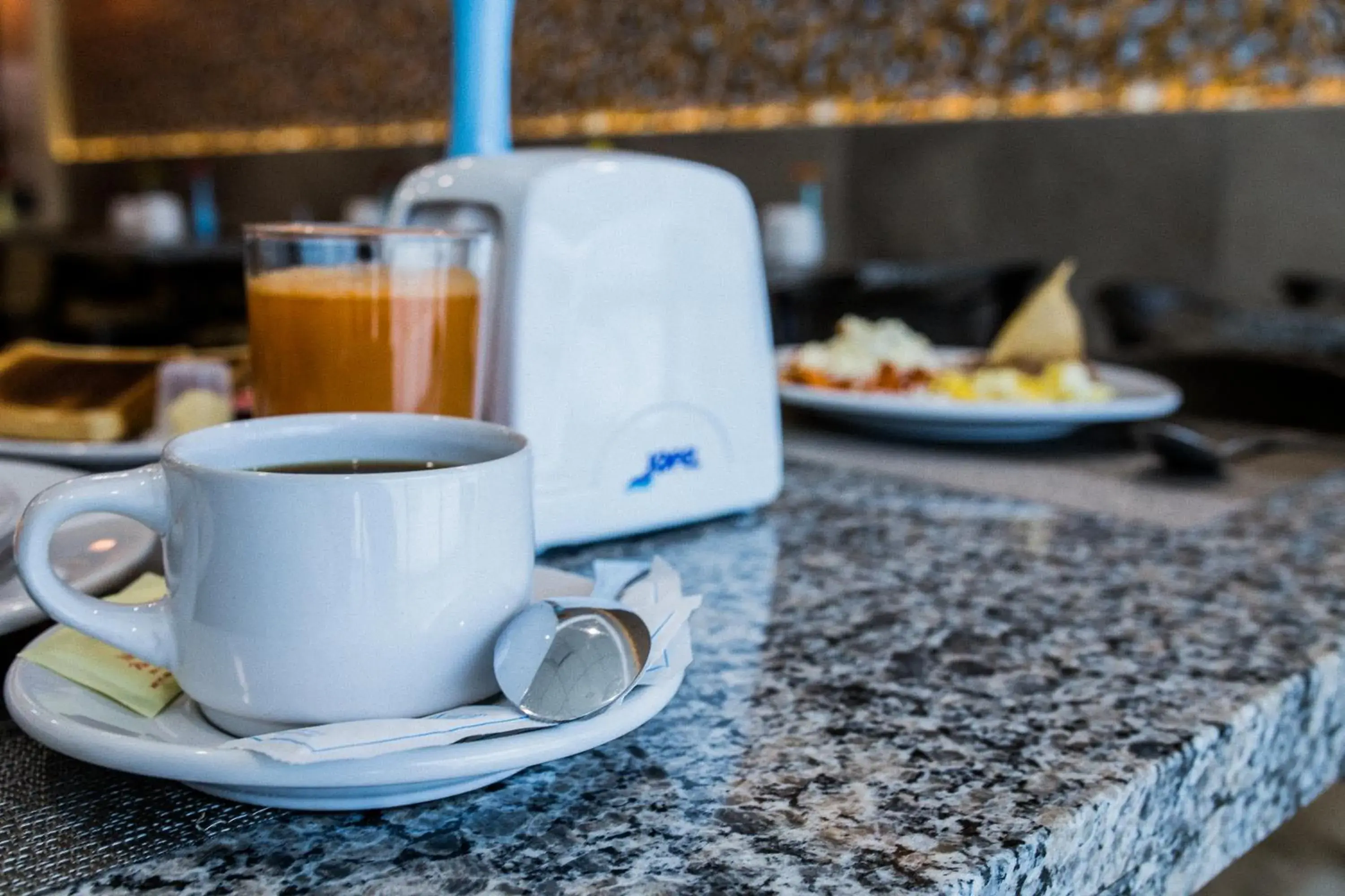 Continental breakfast, Coffee/Tea Facilities in Hotel Expo Abastos