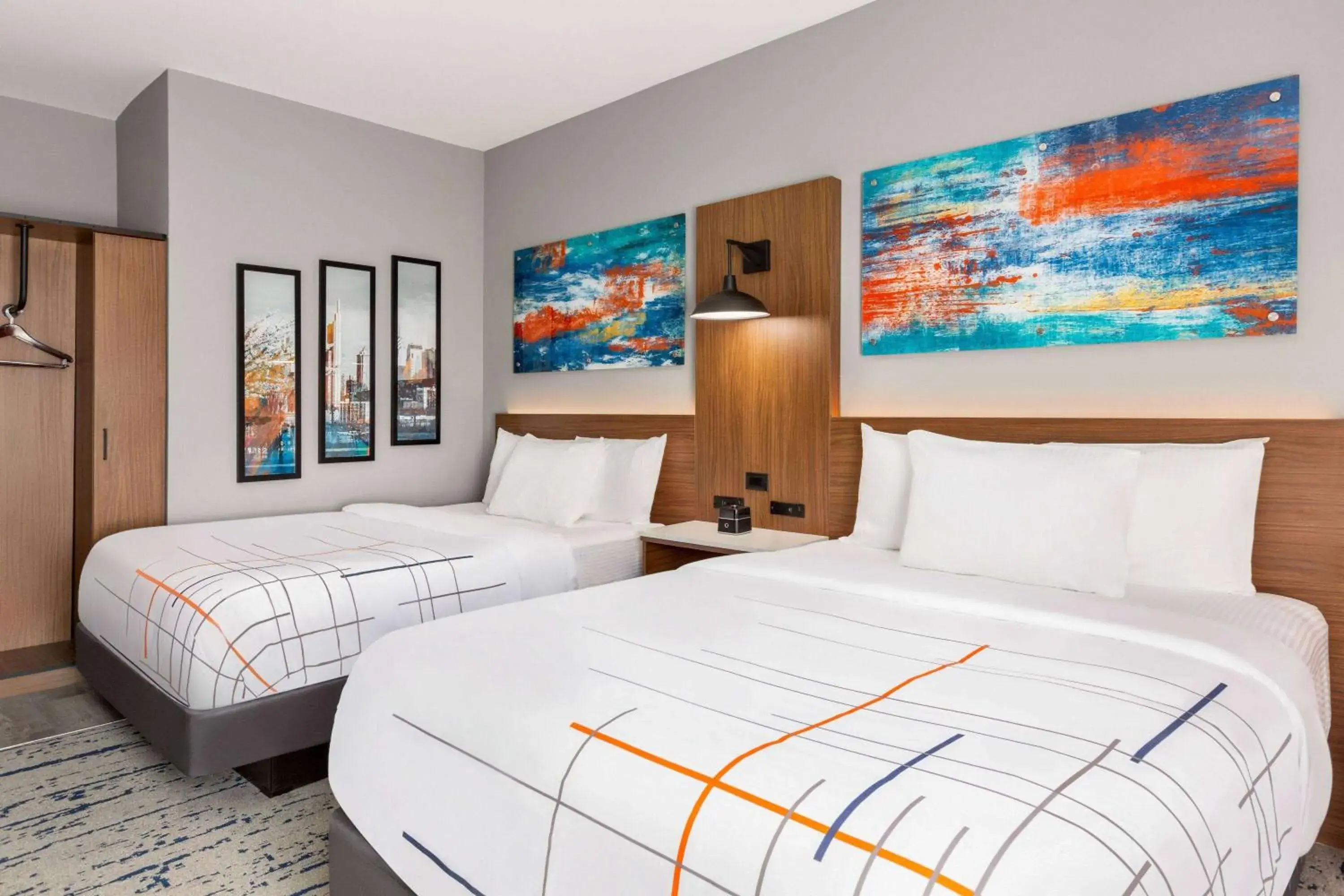 Deluxe Queen Room with Two Queen Beds - Non-Smoking in La Quinta Inn & Suites by Wyndham Mount Laurel Moorestown Deluxe Queen Room with Two Queen Beds - Non-Smoking in La Quinta Inn & Suites by Wyndham Mount Laurel Moorestown