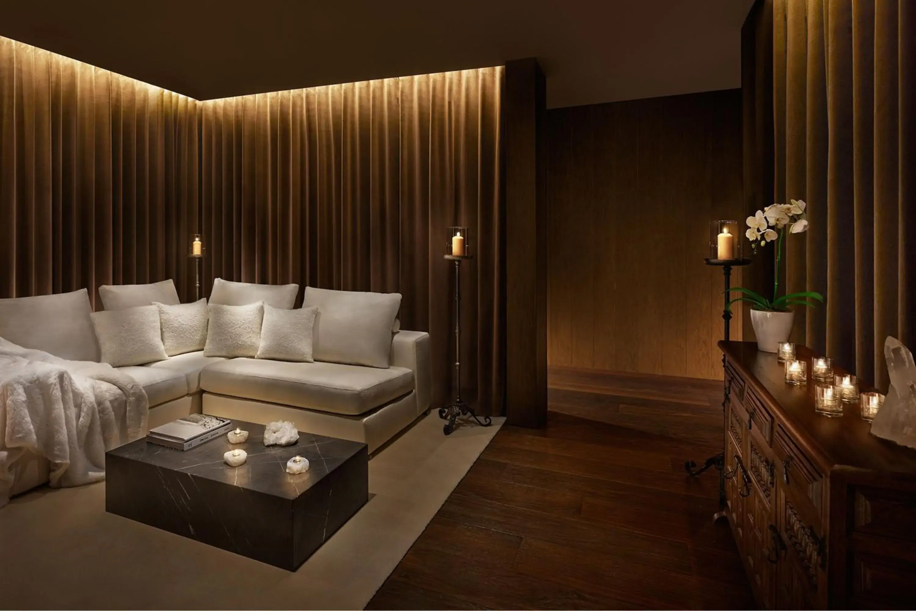 Spa and wellness centre/facilities, Seating Area in The Madrid EDITION