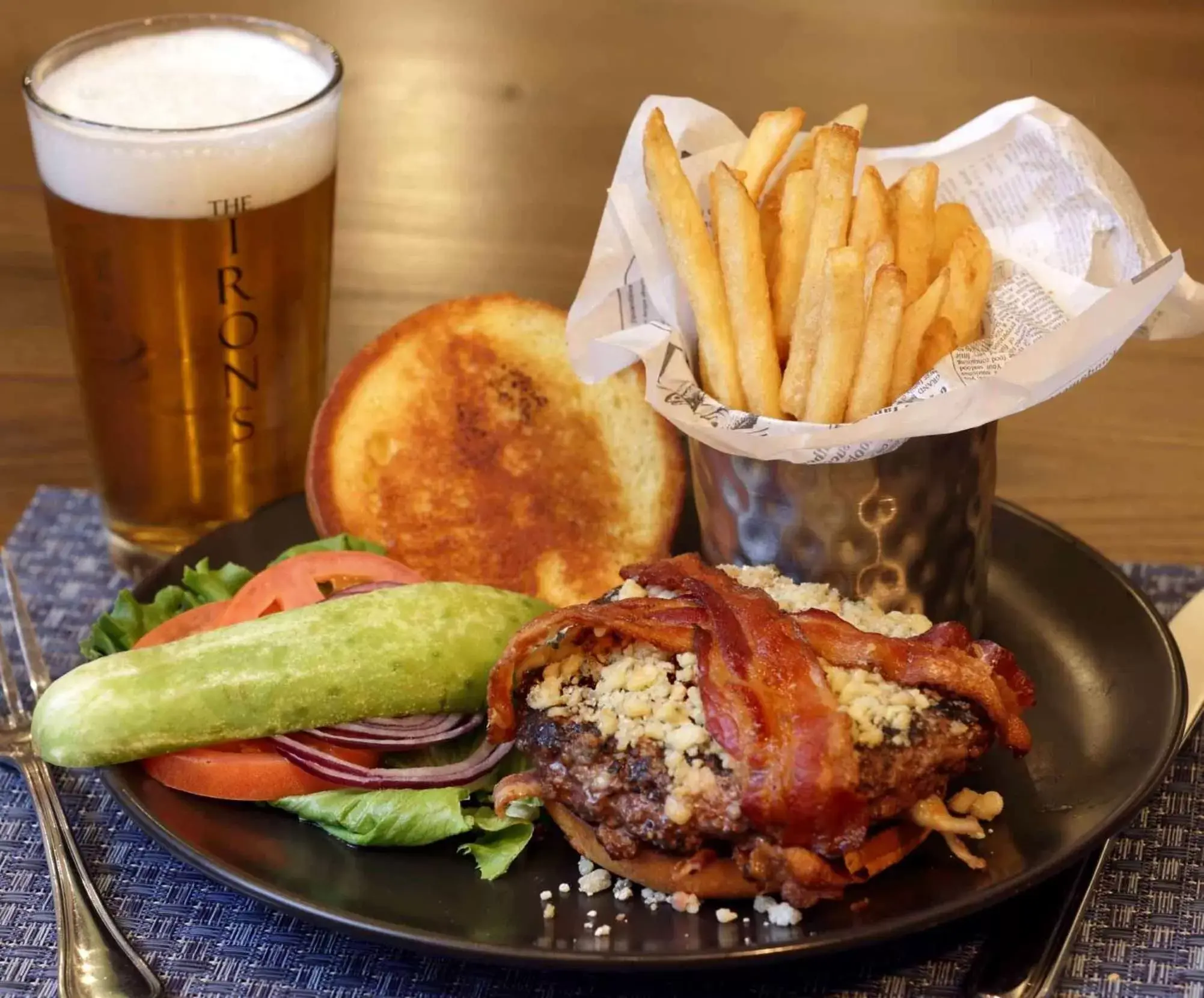 Restaurant/places to eat in Hilton Mystic Restaurant/places to eat in Hilton Mystic