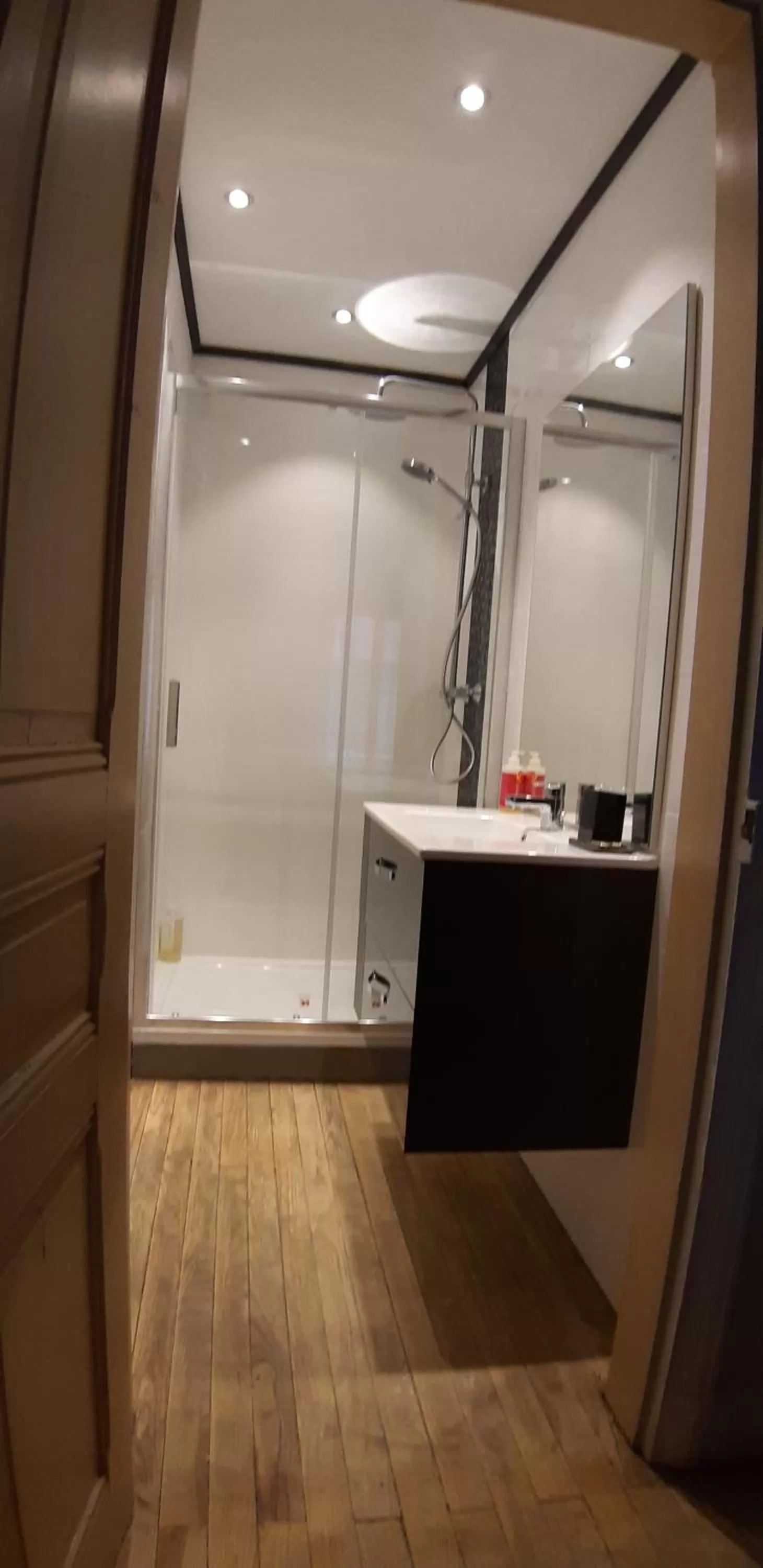 Bathroom in Chambres d'hôtes Nilautpala Dreams