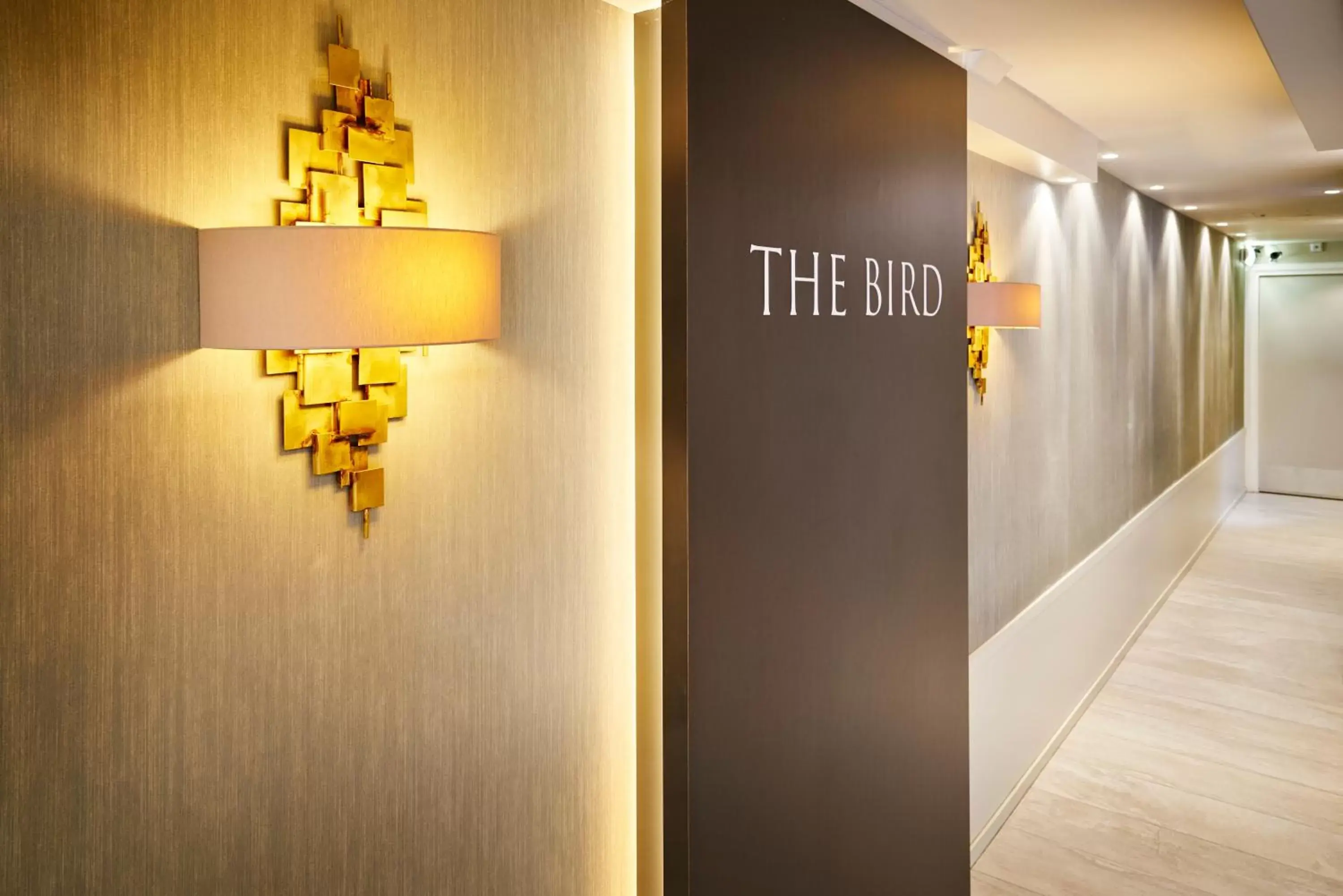 Lobby or reception, Logo/Certificate/Sign/Award in Hotel The Bird