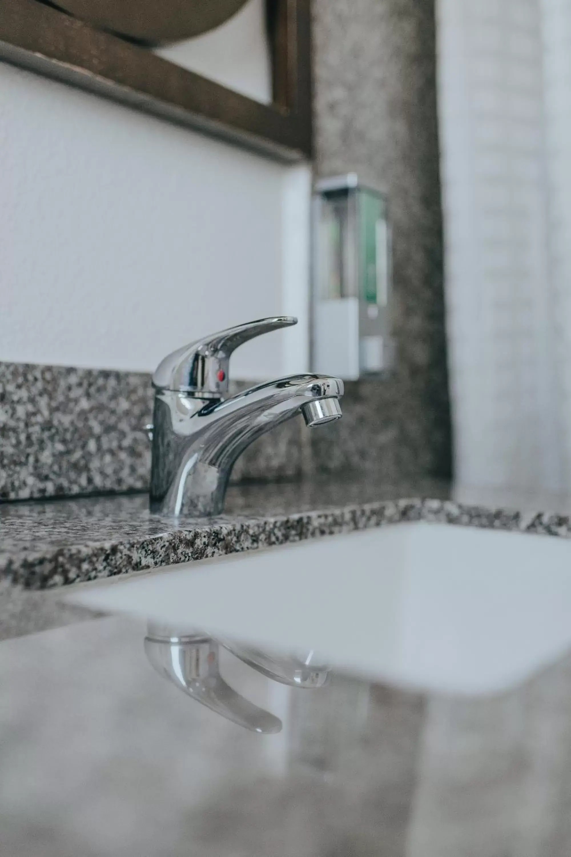 Bathroom in Sea Air Inn & Suites - Downtown - Restaurant Row