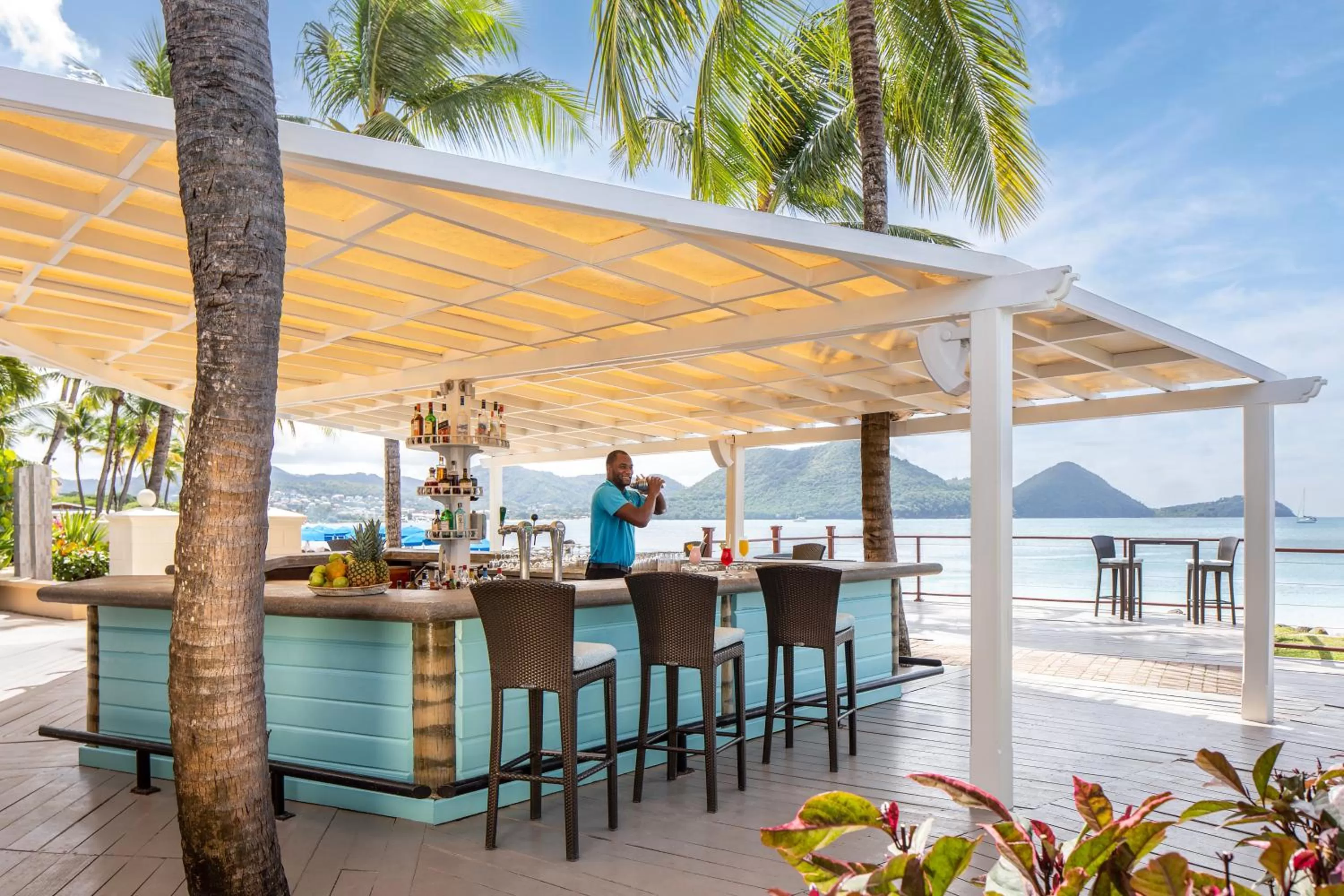 Lounge or bar in The Landings Resort and Spa - All Suites