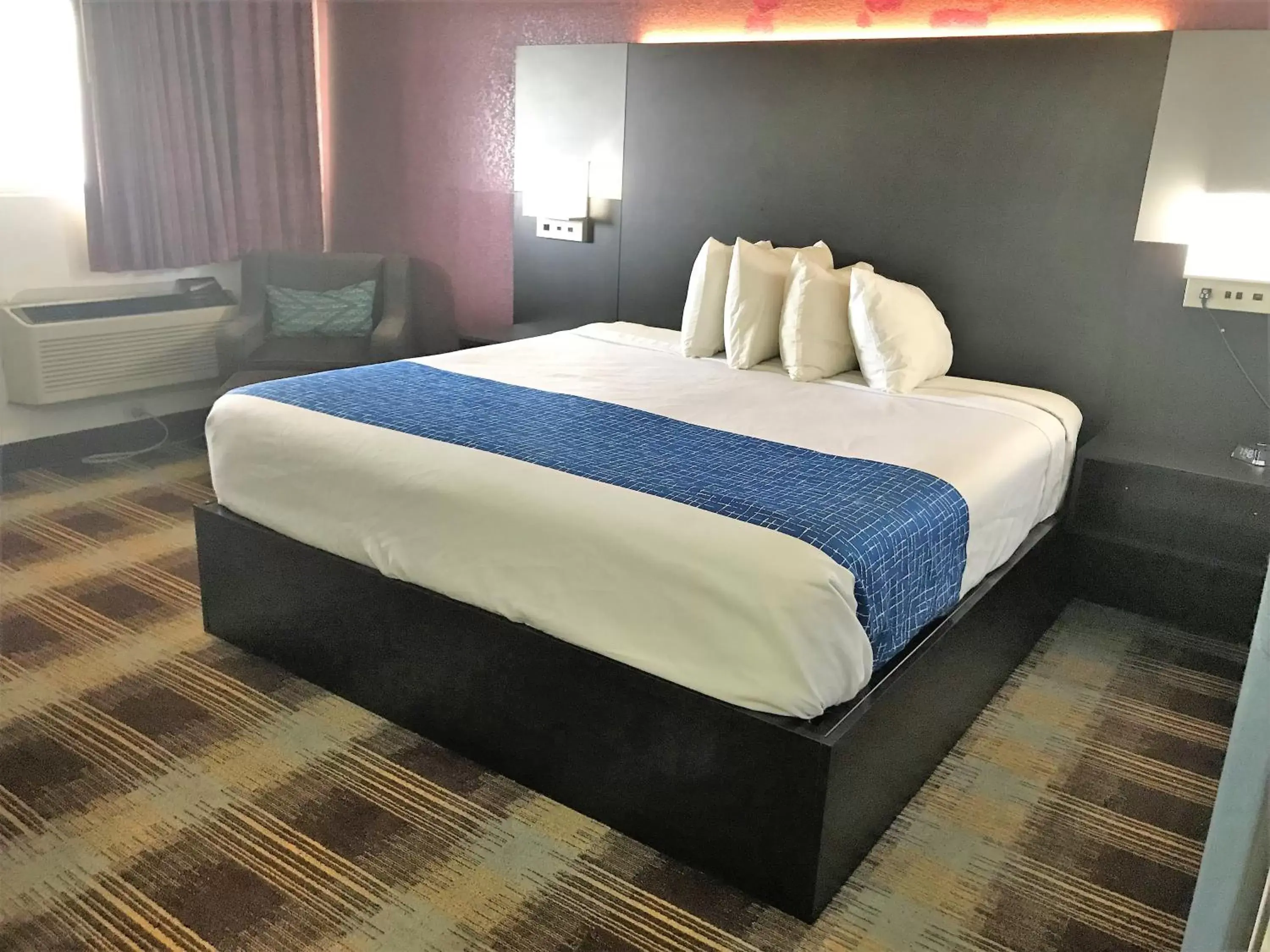 TV and multimedia, Bed in Travelodge by Wyndham New Braunfels
