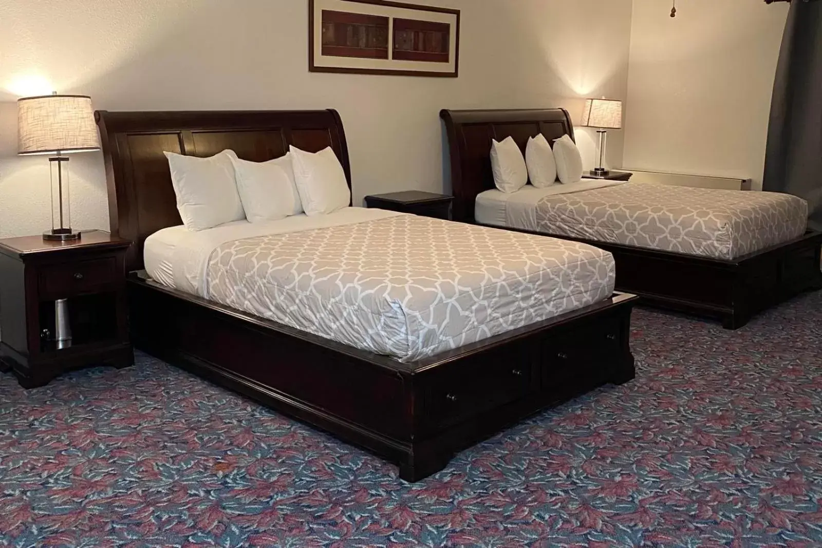Bed in Eagle Hotel