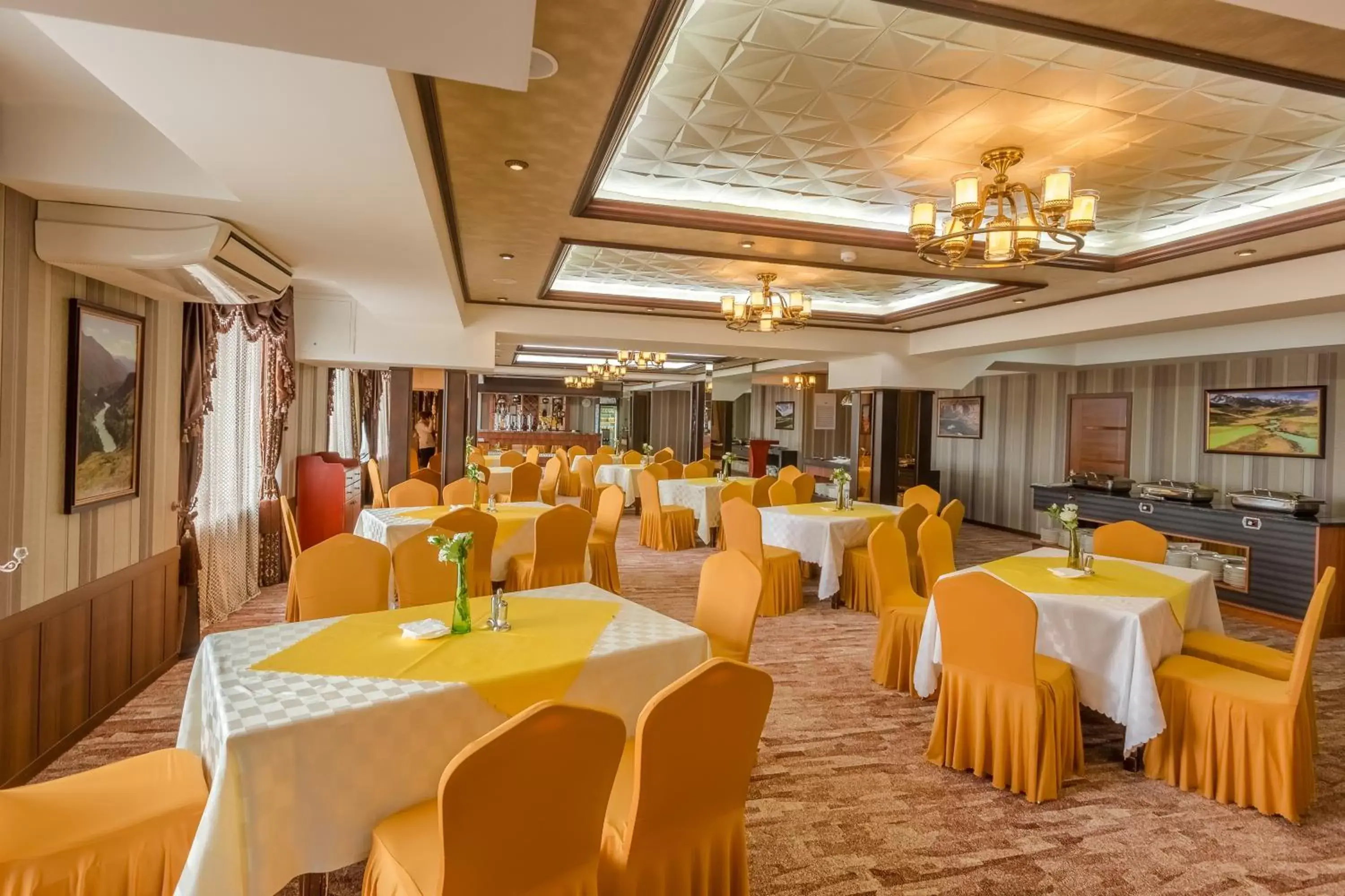 Restaurant/places to eat, Banquet Facilities in Grand Hill Hotel Ulaanbaatar