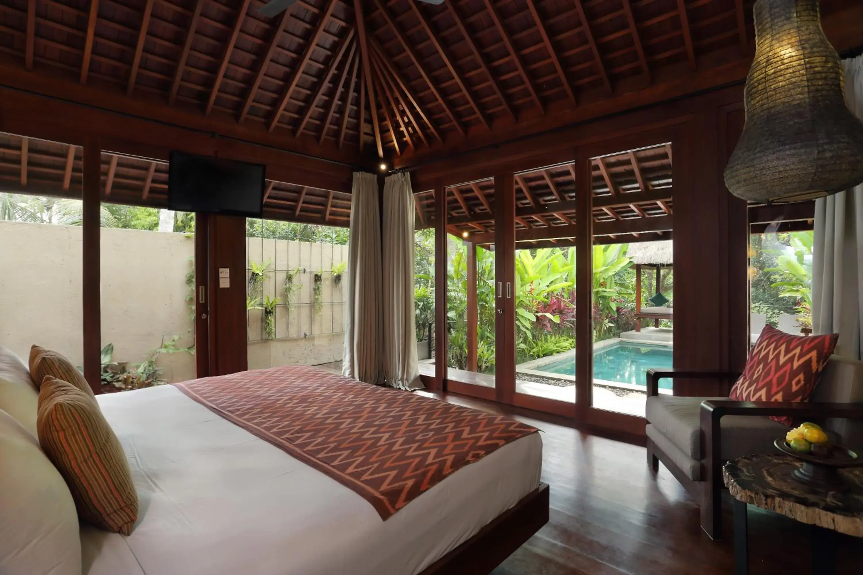 Garden, Bed in Temuku Villas Ubud - CHSE Certified