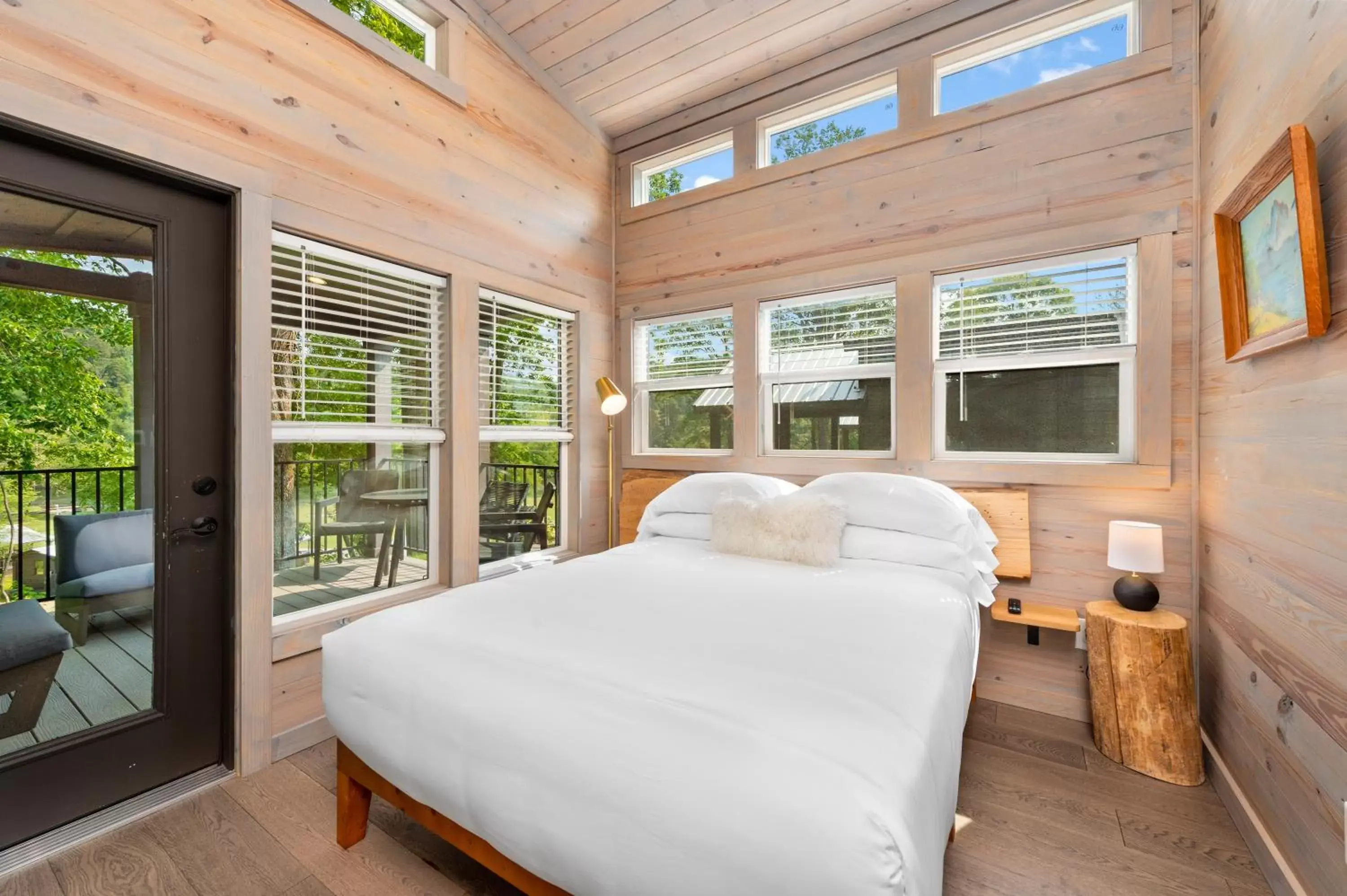 Bed in Asheville River Cabins