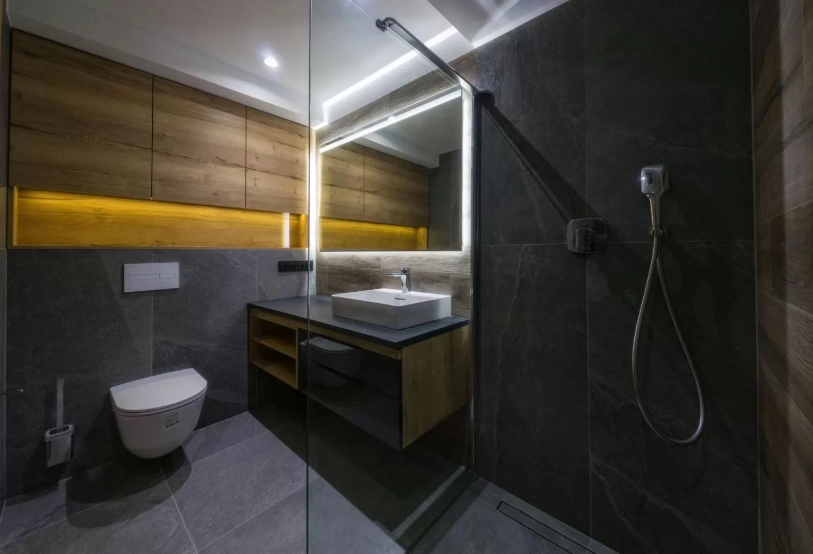 Shower in Hotel META Resort & Vine SPA