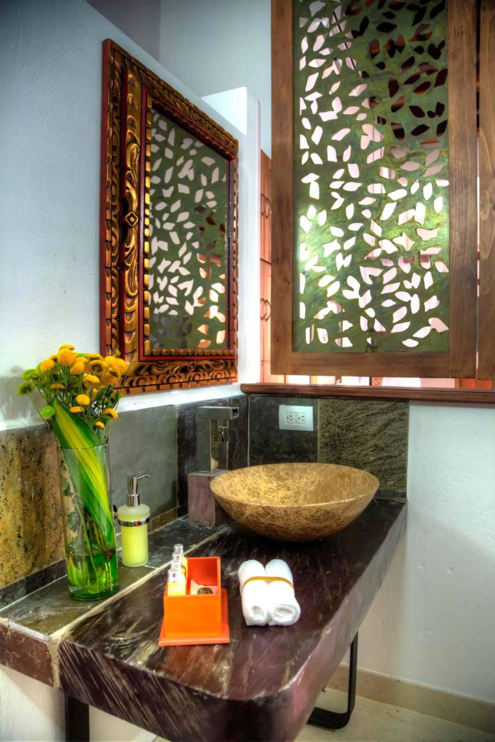 Bathroom in Casa de Leda, a Kali Hotel