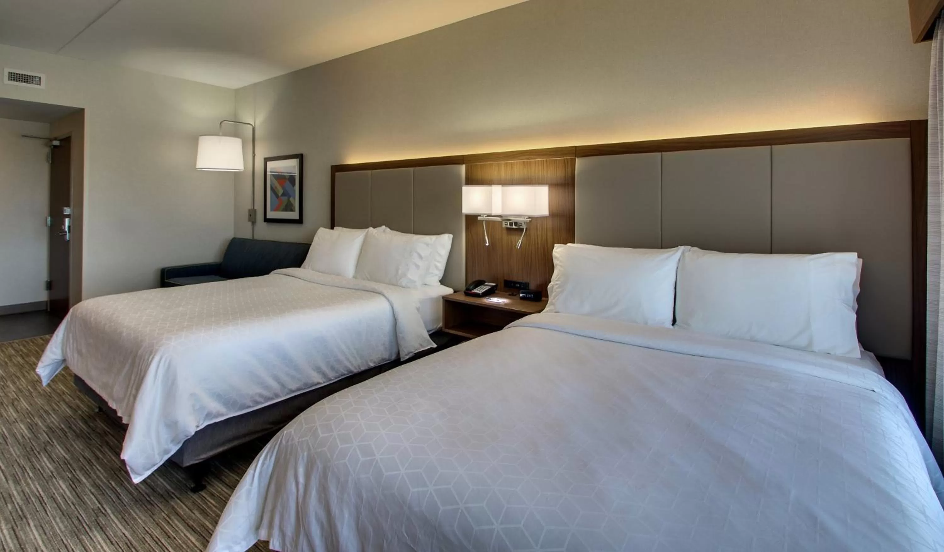Photo of the whole room, Bed in Holiday Inn Express & Suites Troy by IHG