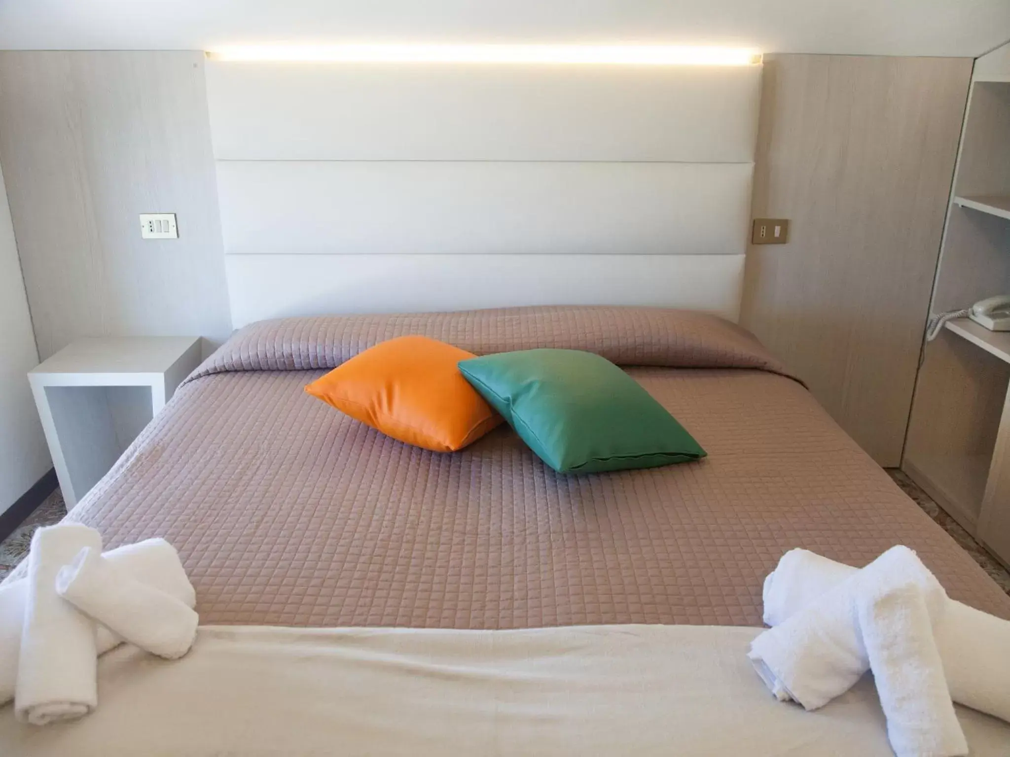 Bed in Riviera Mare Beach Life Hotel