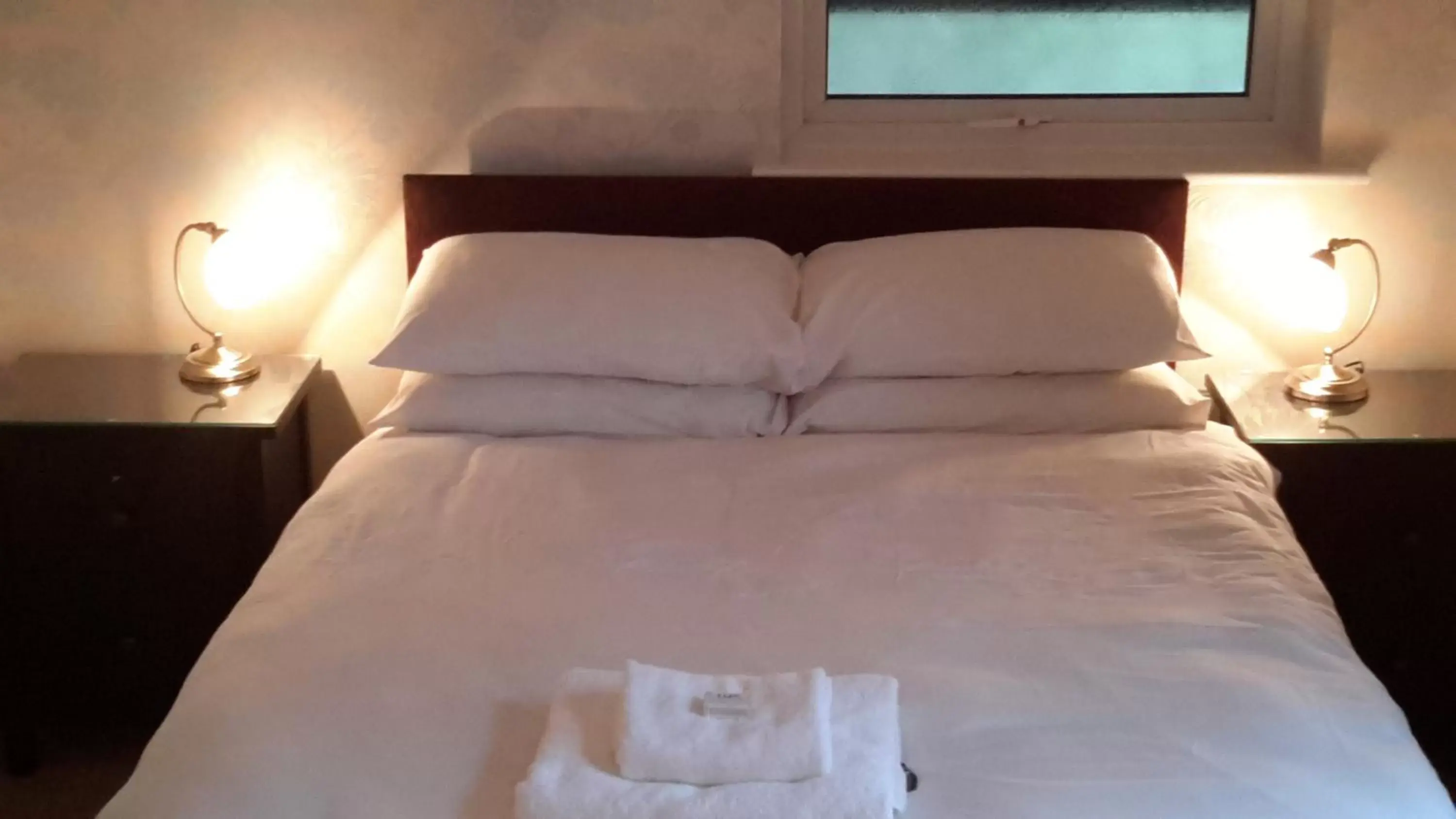 Double Room with Private Bathroom in The School House Double Room with Private Bathroom in The School House