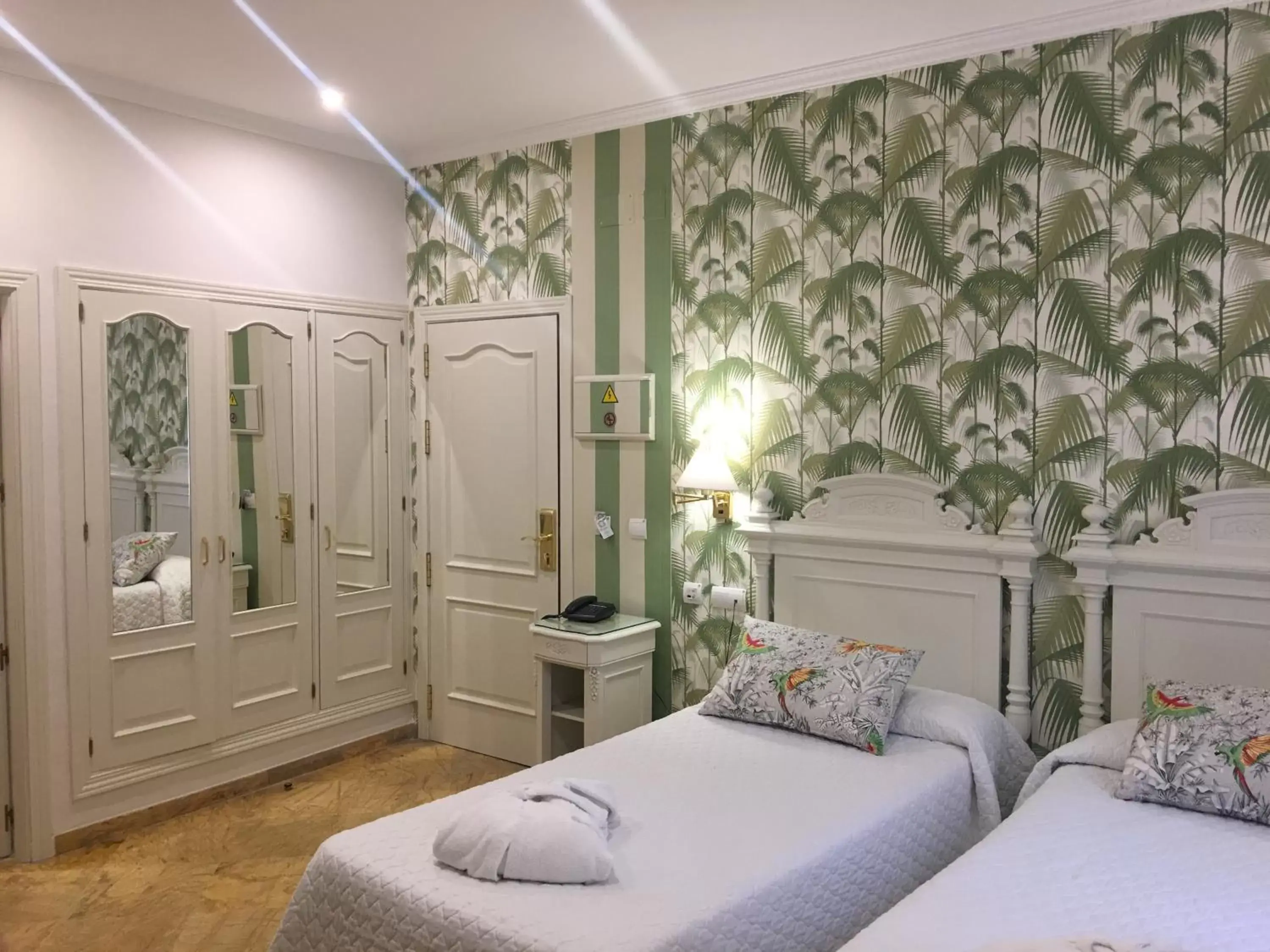 Bedroom, Bed in Adriano Boutique Sevilla