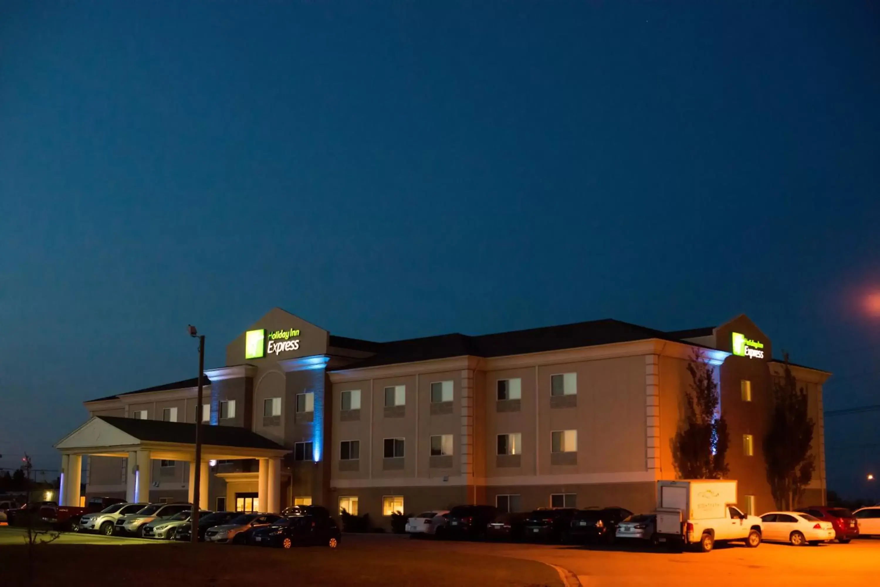 Property Building in Holiday Inn Express Devils Lake, an IHG Hotel