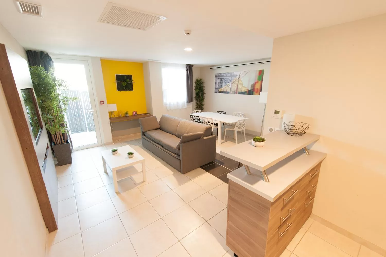 Apartment with Private Terrace in Best Western Hotelio Montpellier Sud