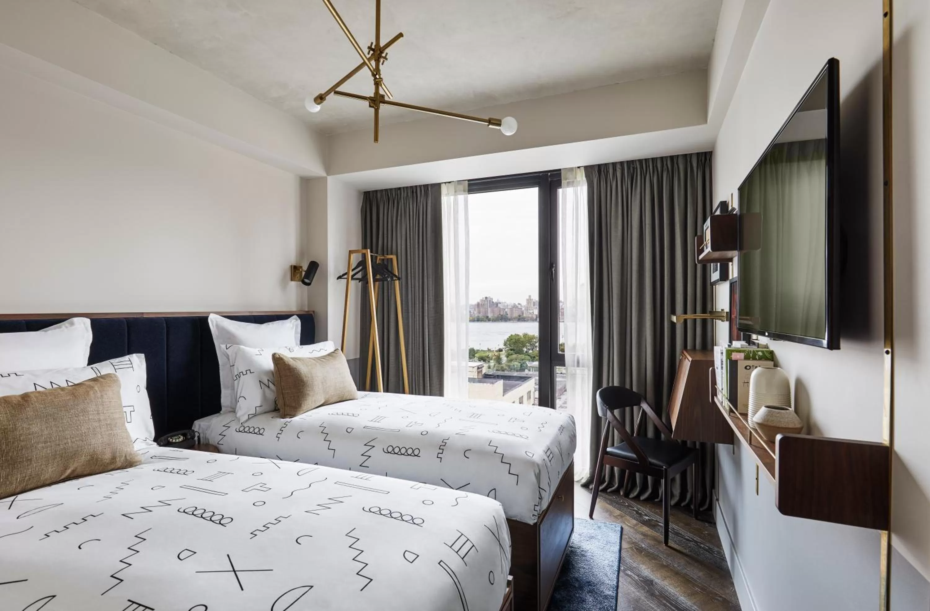 Photo of the whole room, Bed in The Hoxton, Williamsburg