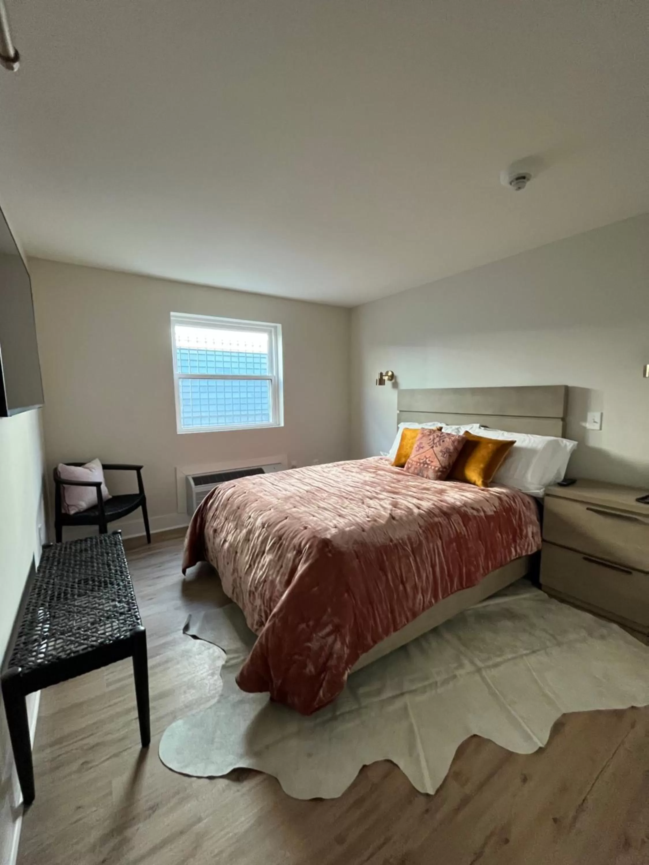 Bed in Lucky Inn New Orleans