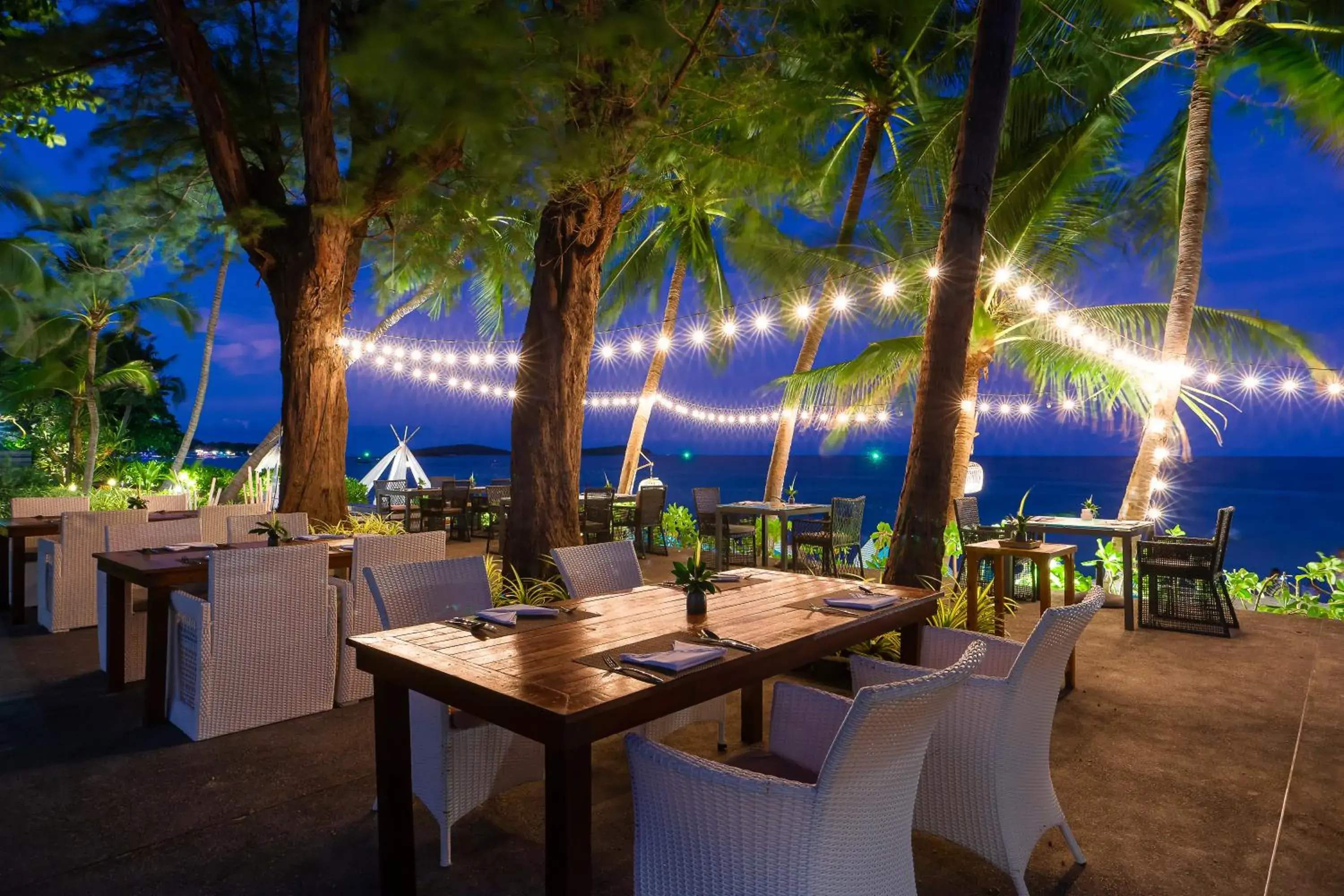 Restaurant/Places to Eat in Synergy Samui